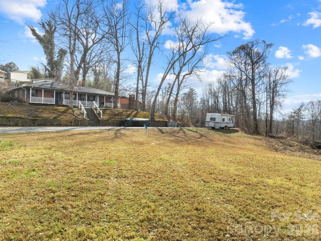 430 Arlington Circle NW — Lenoir
