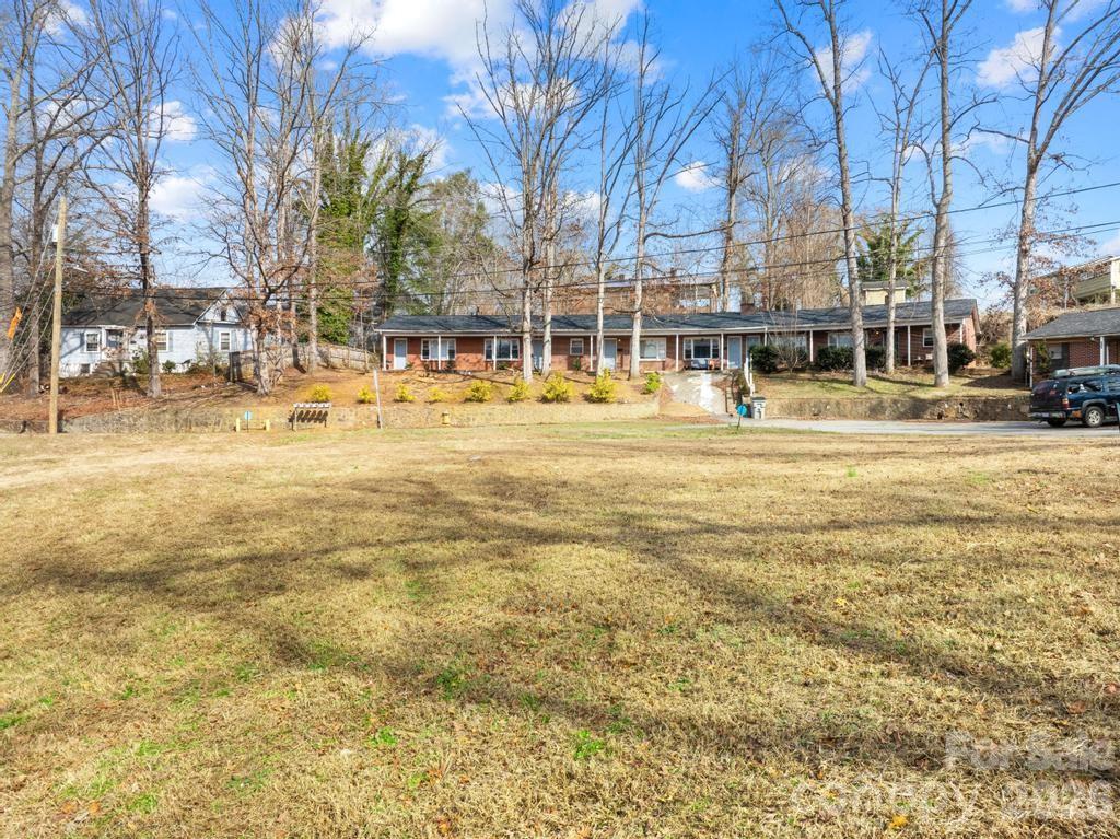 430 Arlington Circle NW — Lenoir