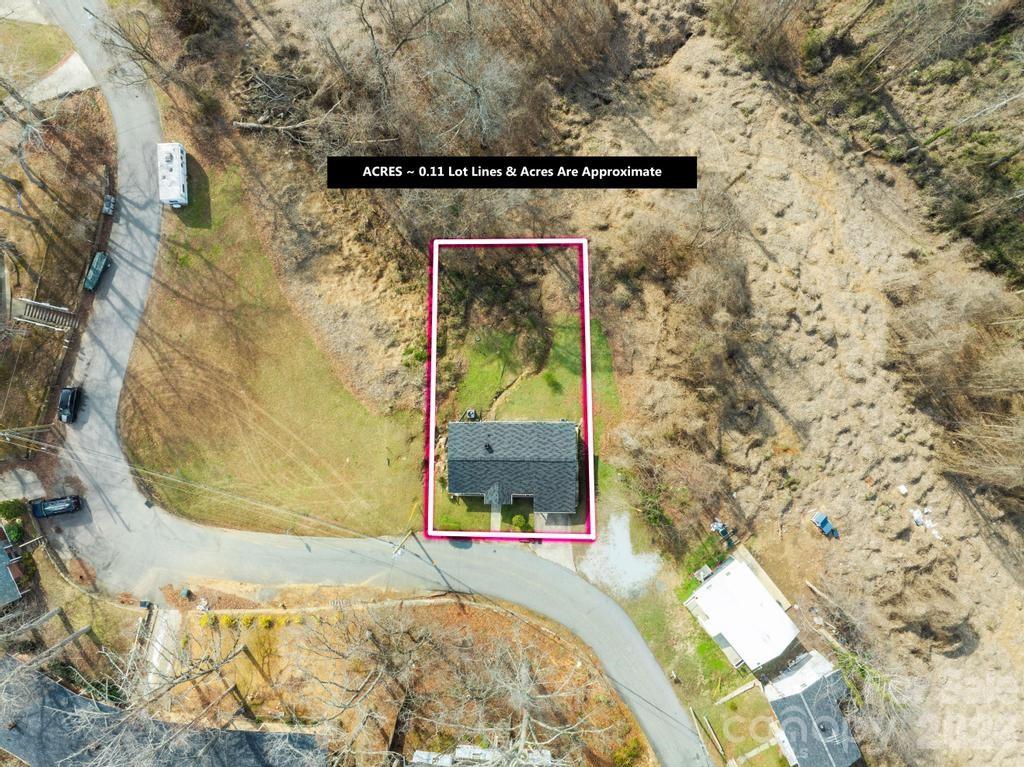 430 Arlington Circle NW — Lenoir