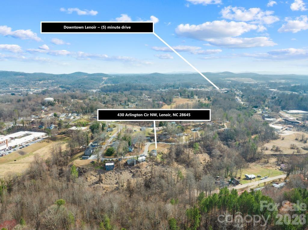 430 Arlington Circle NW — Lenoir