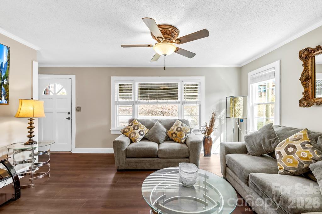 430 Arlington Circle NW — Lenoir