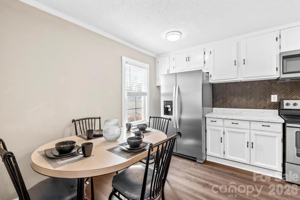 430 Arlington Circle NW — Lenoir