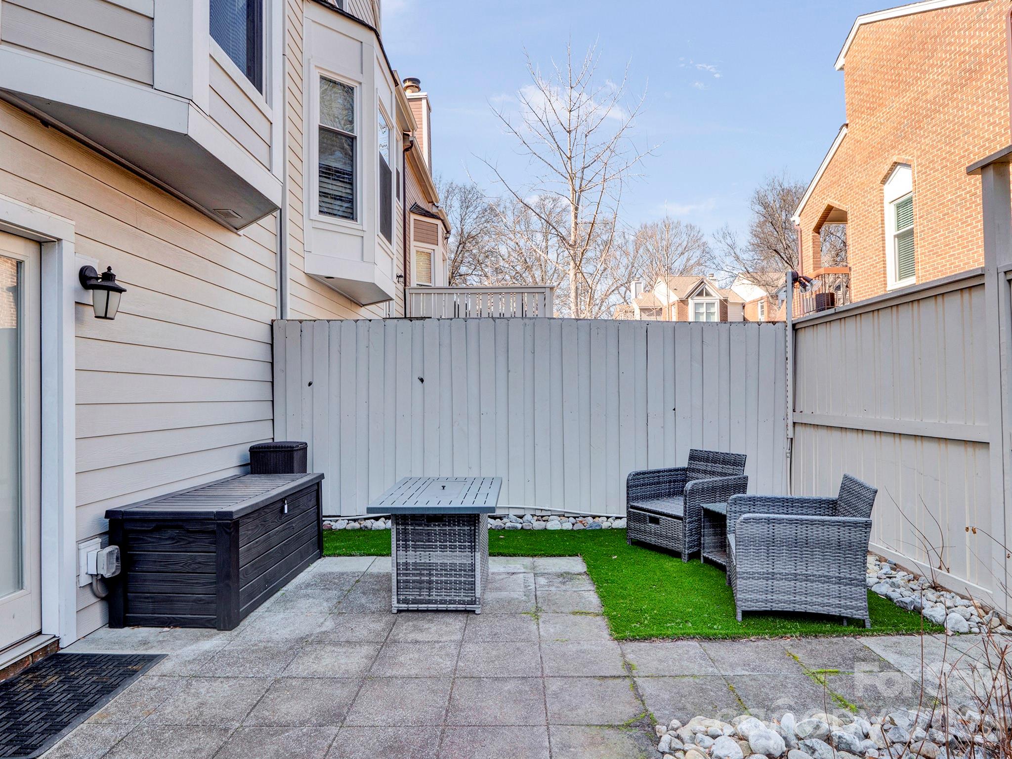 239 S Clarkson Street — Charlotte