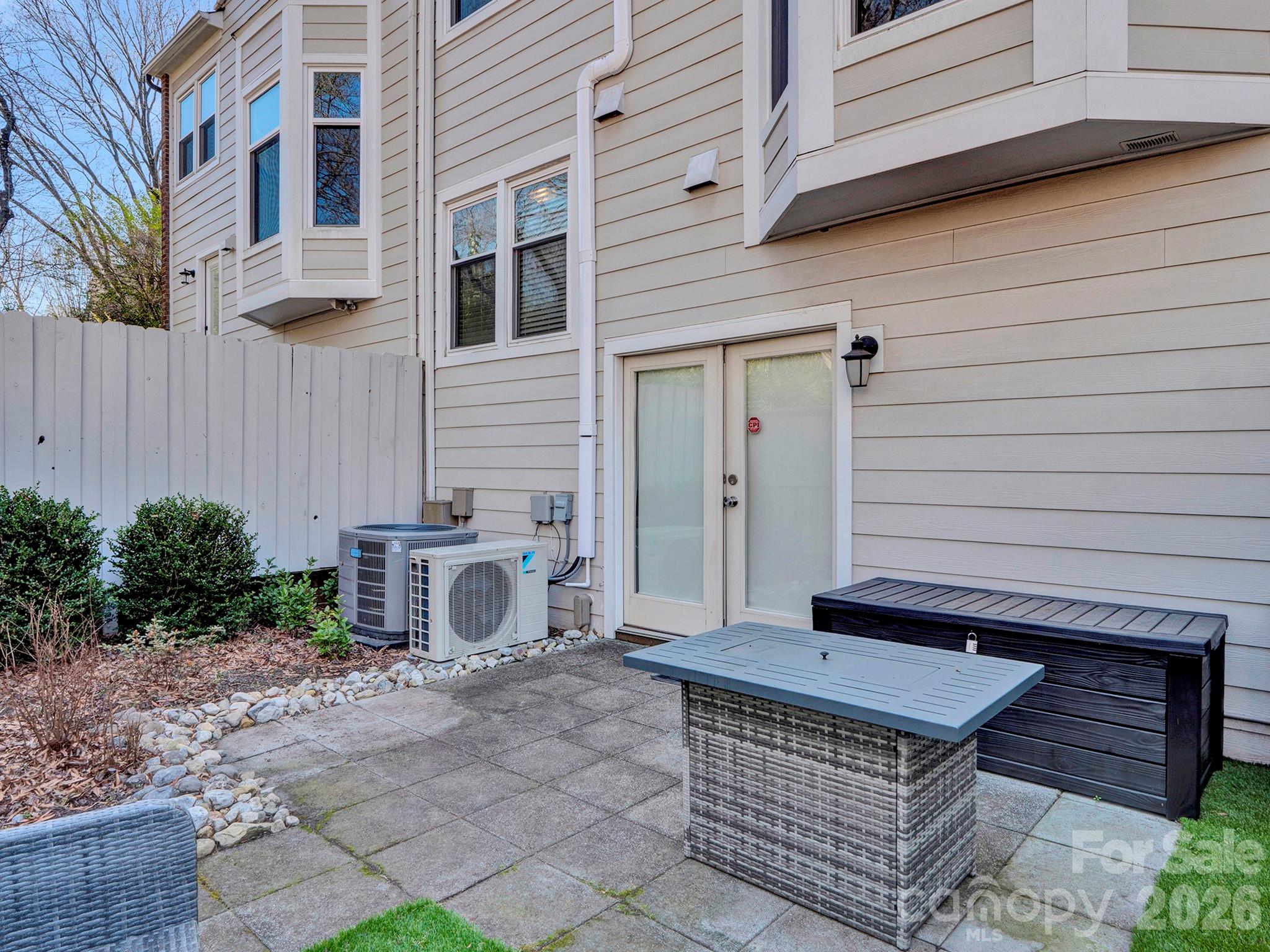 239 S Clarkson Street — Charlotte