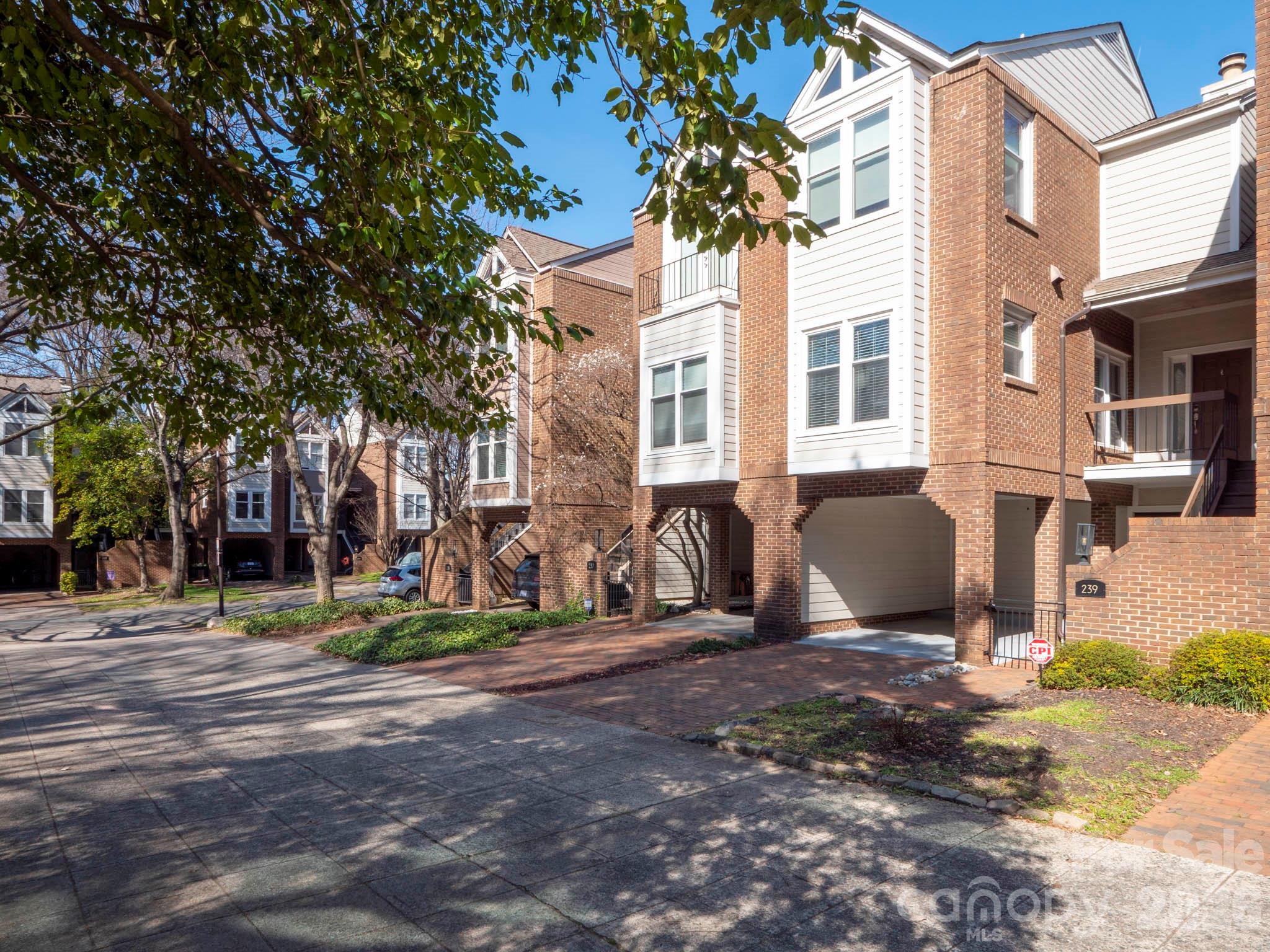 239 S Clarkson Street — Charlotte