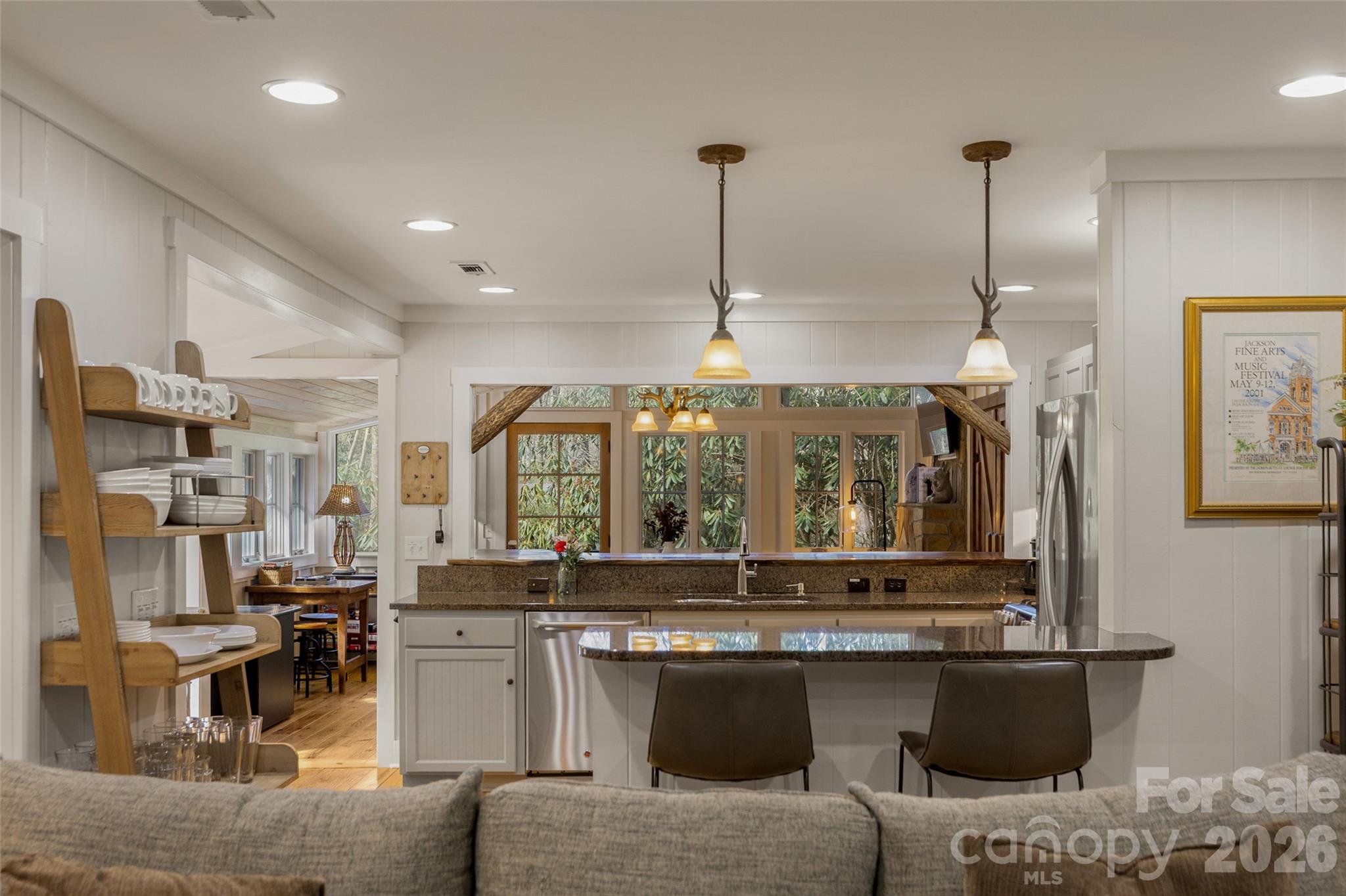 464 Franklin Road — Highlands