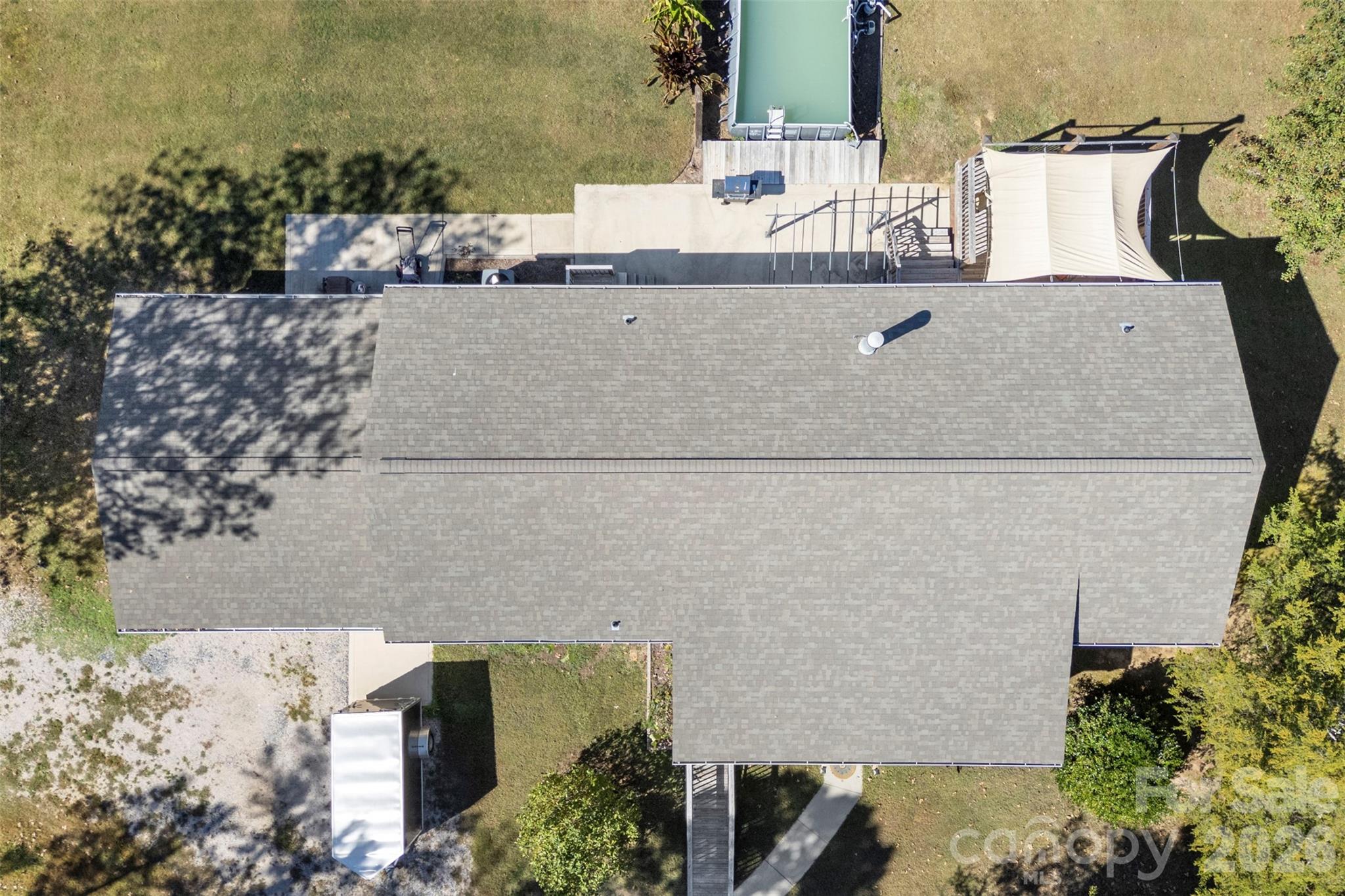 2411 Mission Road — York