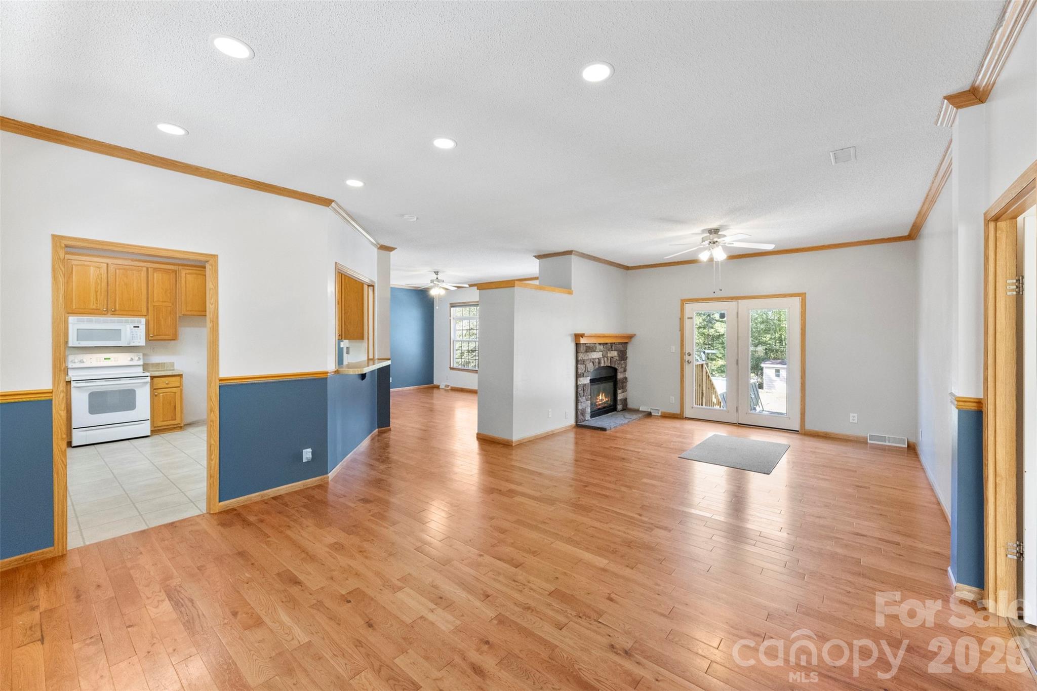 2411 Mission Road — York