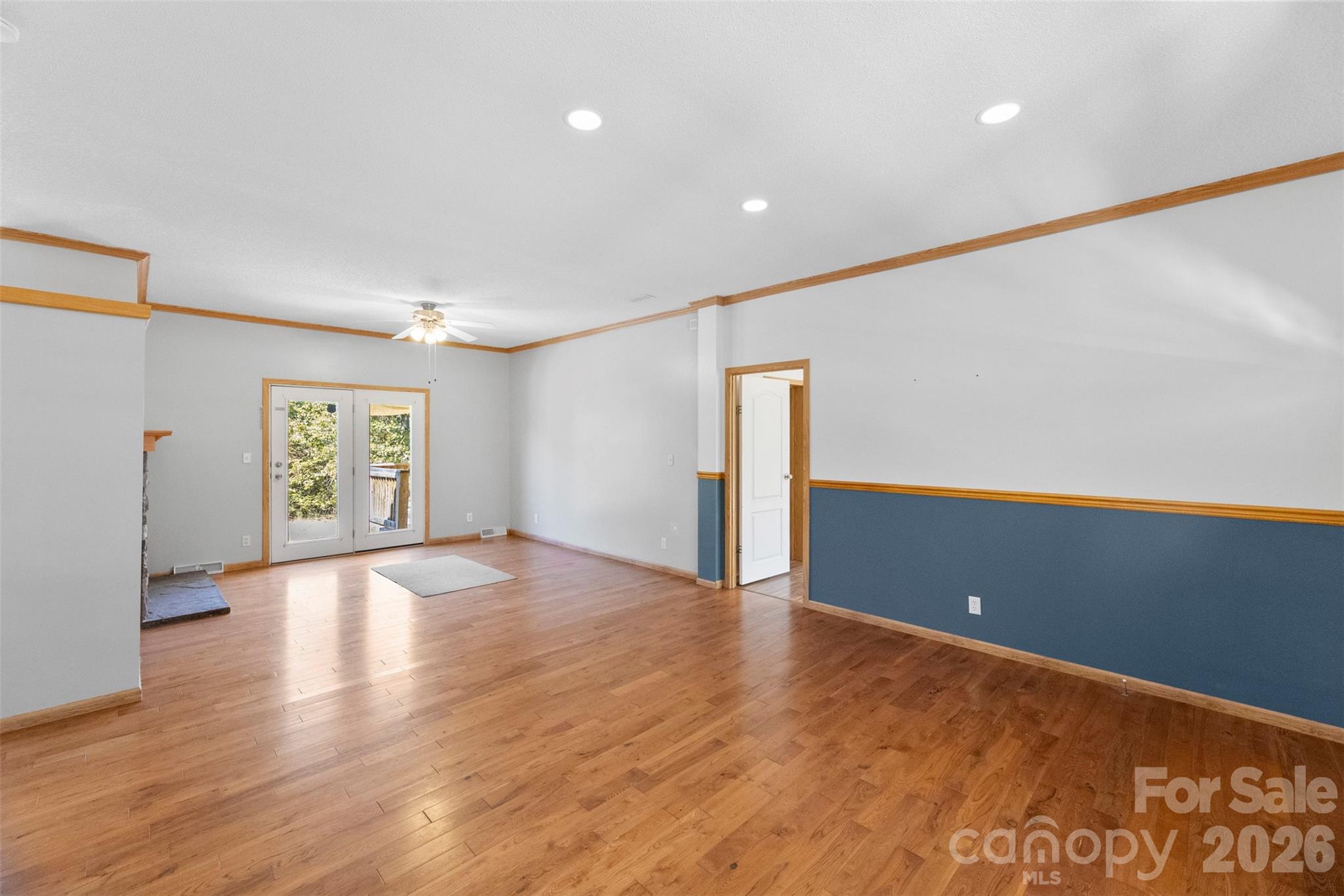 2411 Mission Road — York
