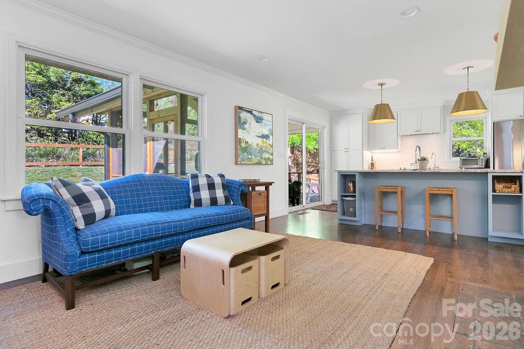 84 Far Hills Terrace — Brevard