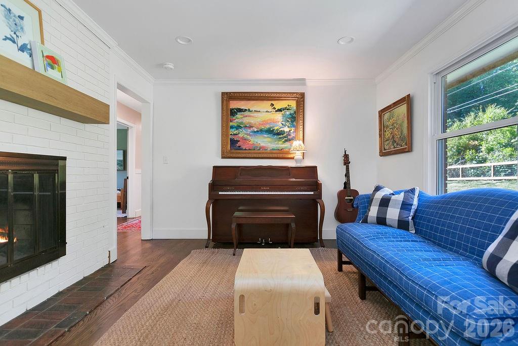 84 Far Hills Terrace — Brevard