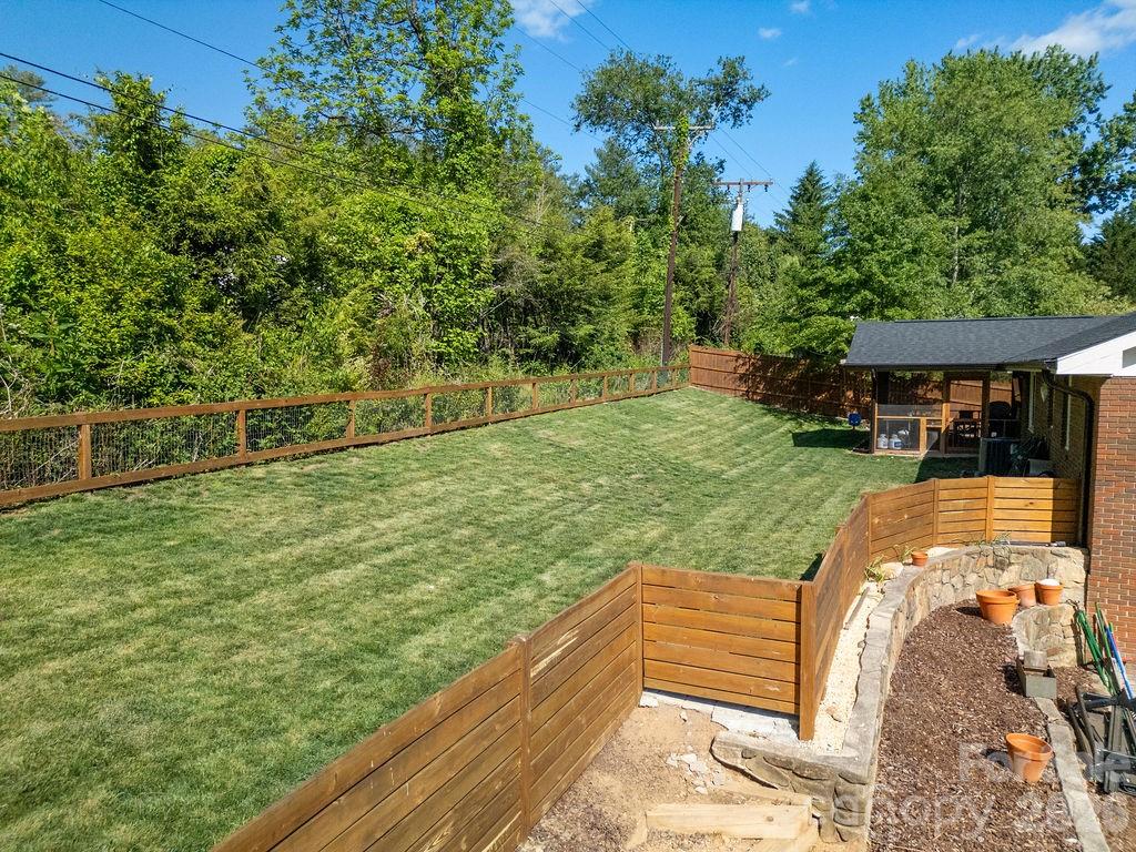 84 Far Hills Terrace — Brevard
