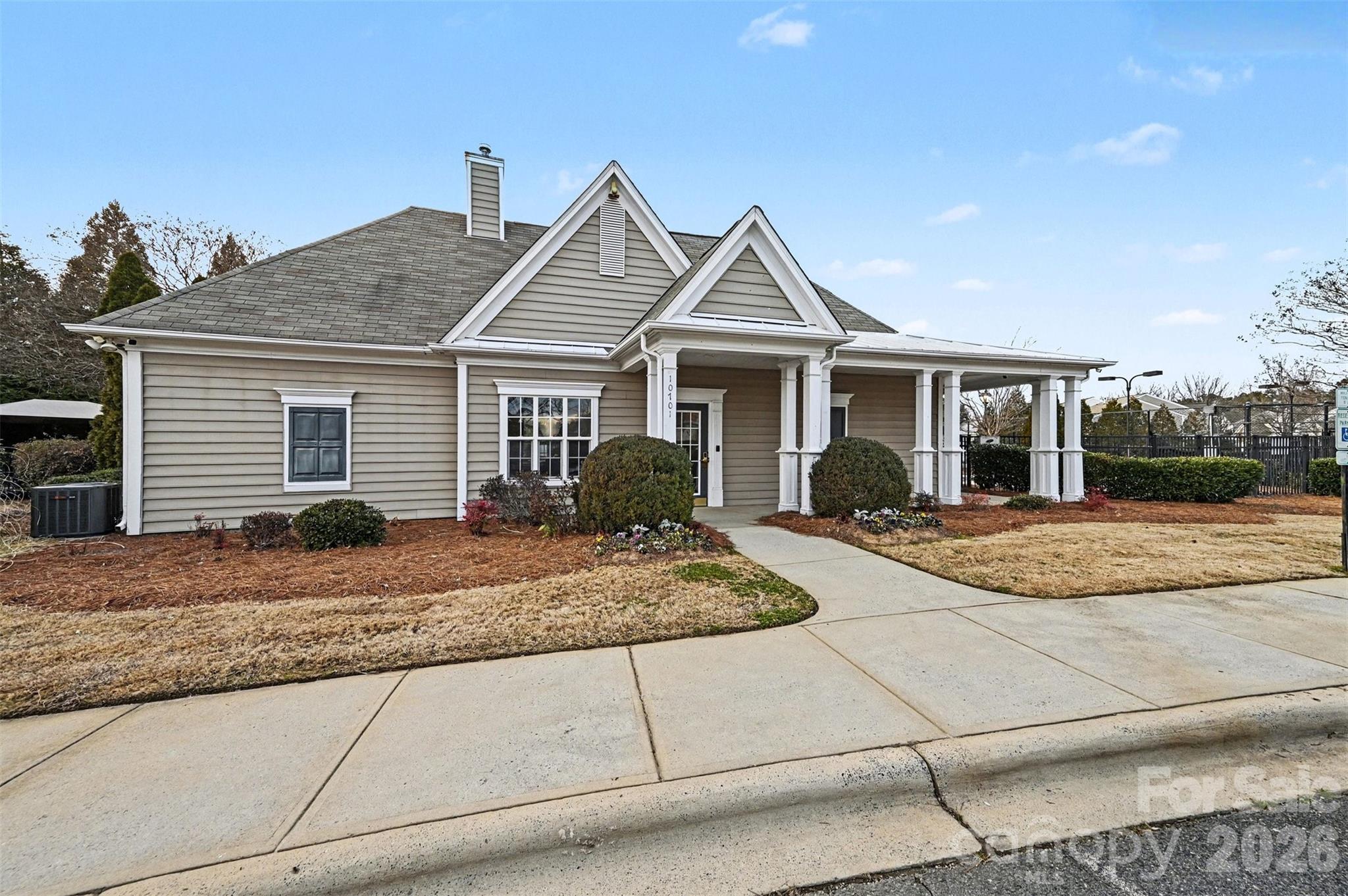 1310 Bershire Lane — Charlotte