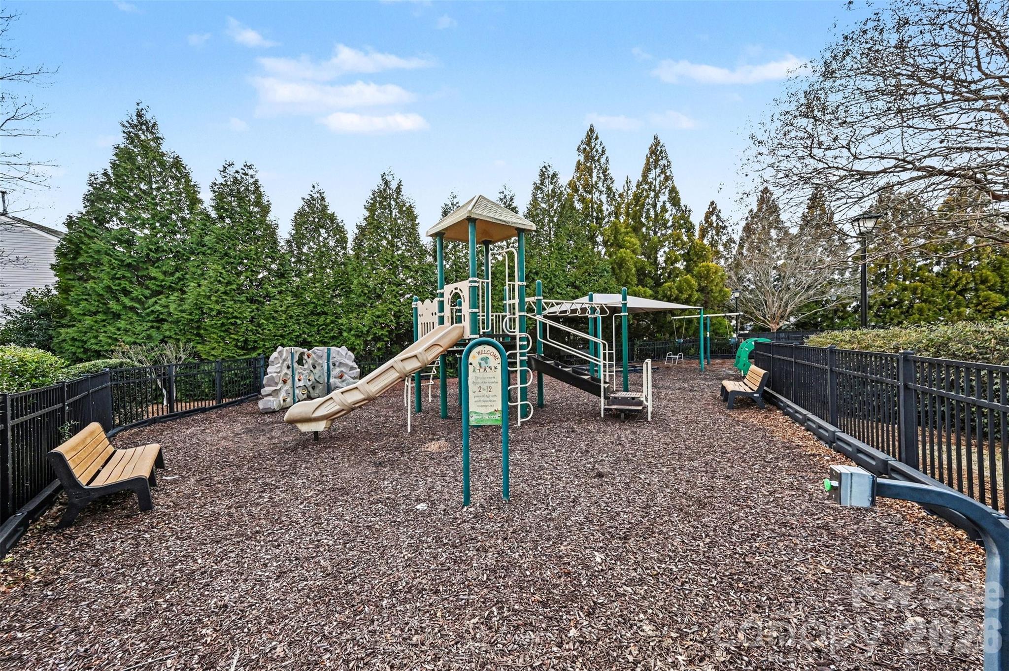 1310 Bershire Lane — Charlotte