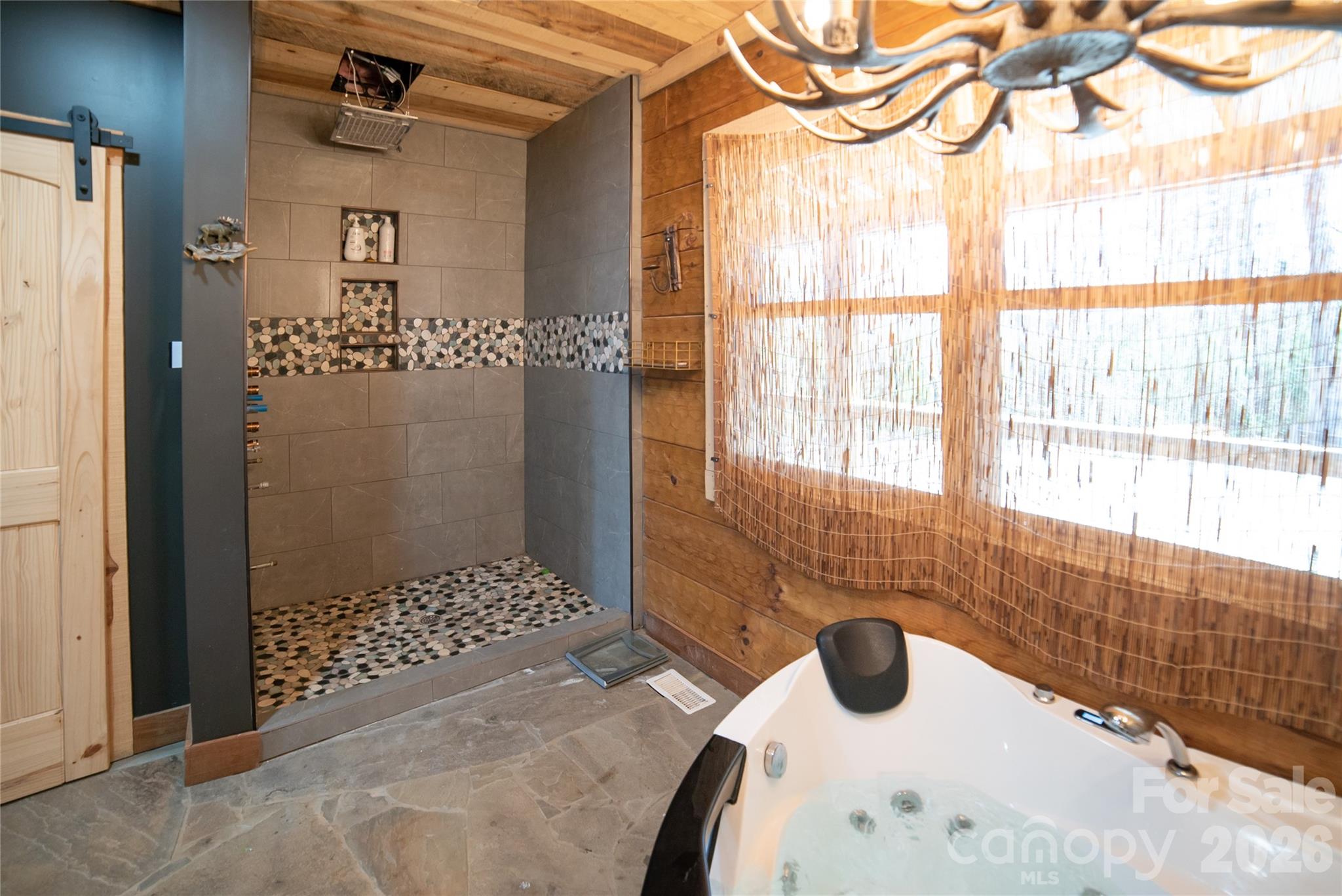 4885 Grandin Road — Lenoir