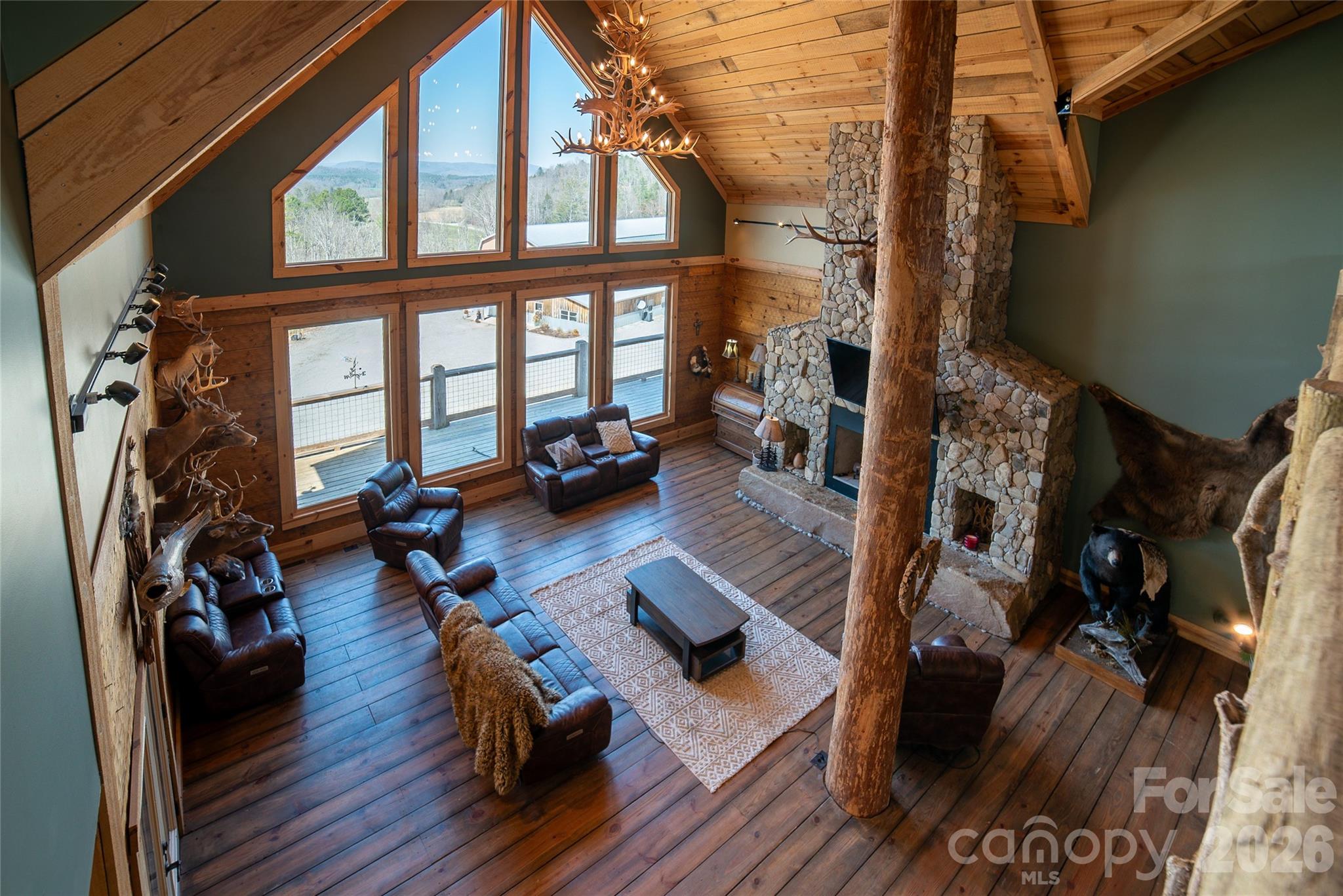 4885 Grandin Road — Lenoir