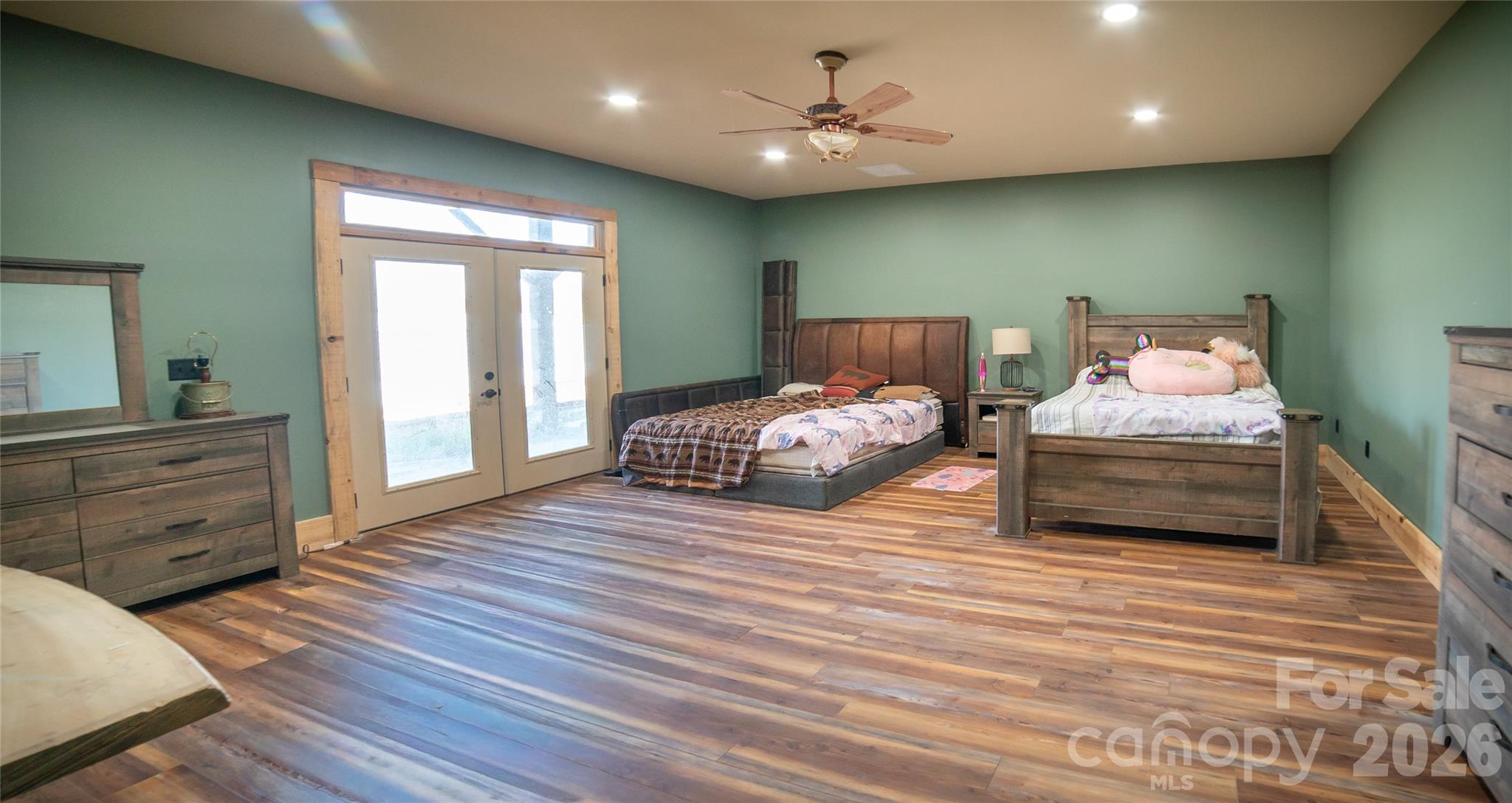 4885 Grandin Road — Lenoir