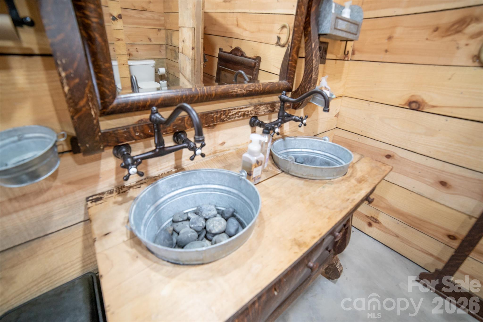 4885 Grandin Road — Lenoir