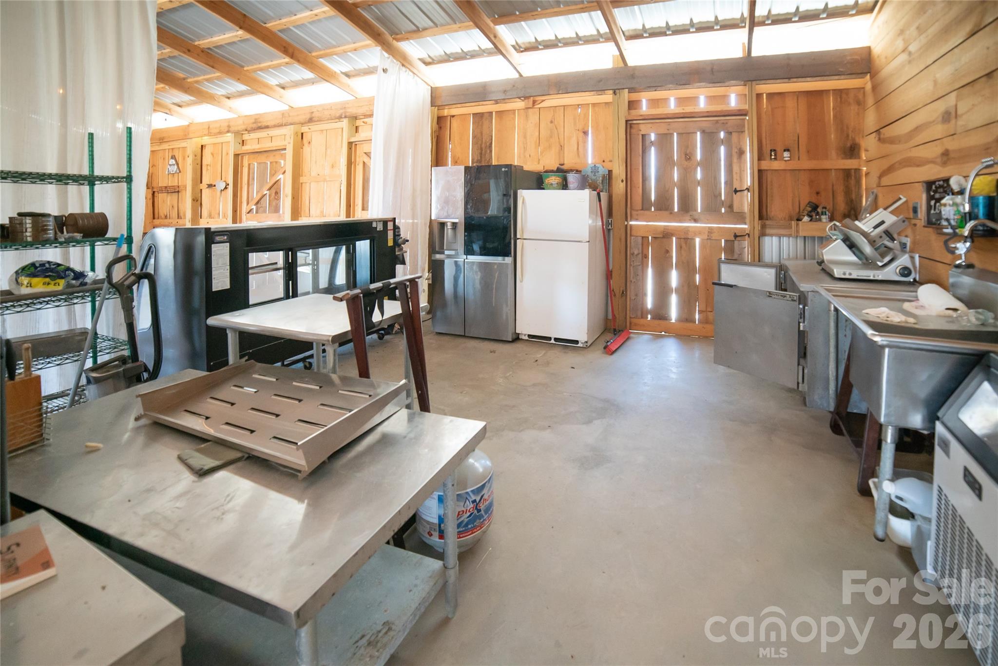 4885 Grandin Road — Lenoir