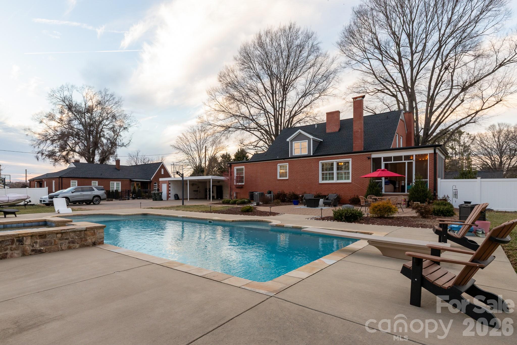 813 W Mountain Street — Kings Mountain