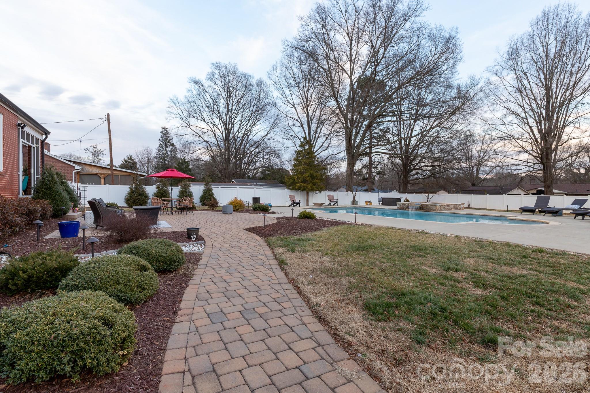 813 W Mountain Street — Kings Mountain