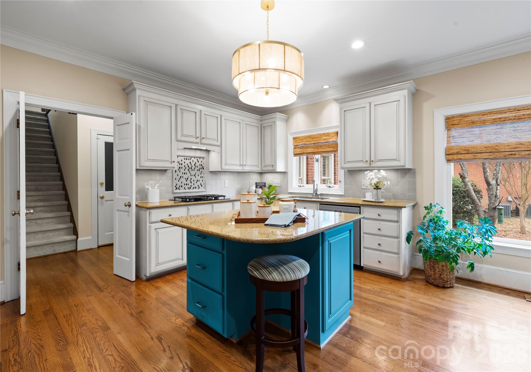 4026 Sharon View Road — Charlotte
