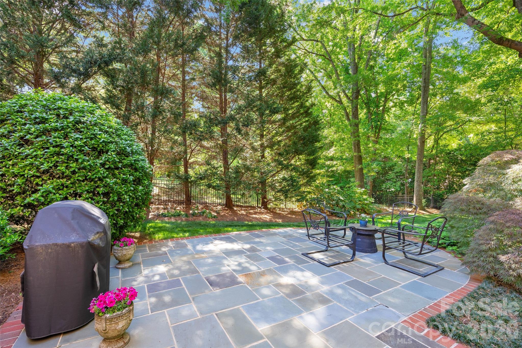 4026 Sharon View Road — Charlotte