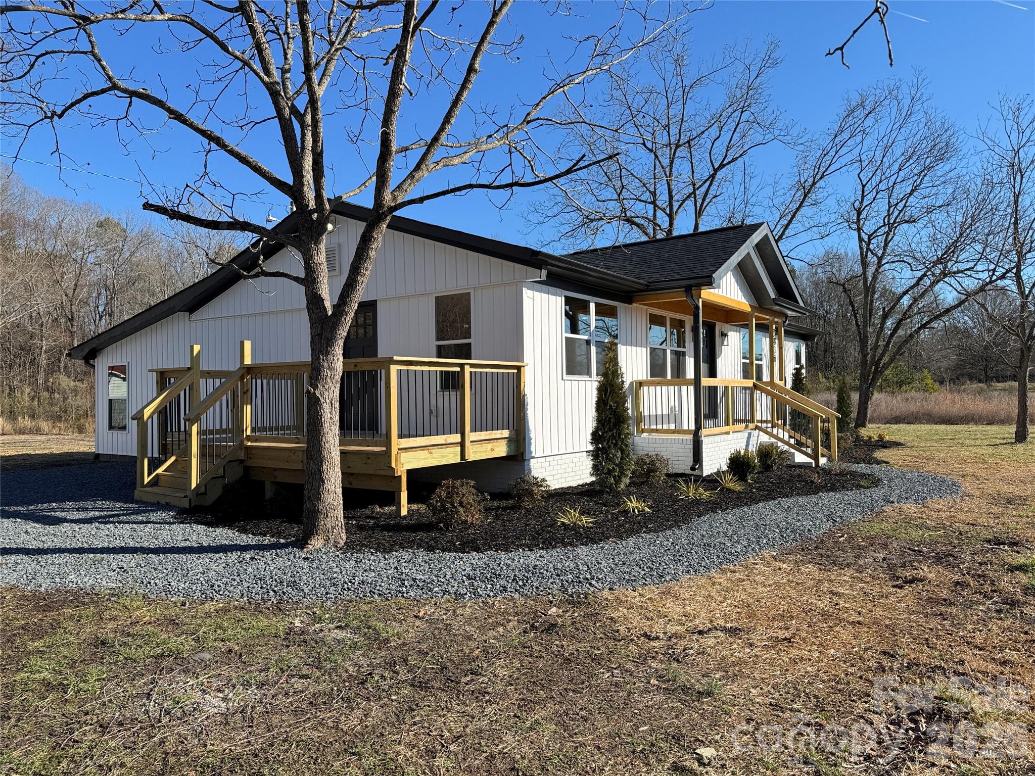 5916 Griffith Road — Monroe