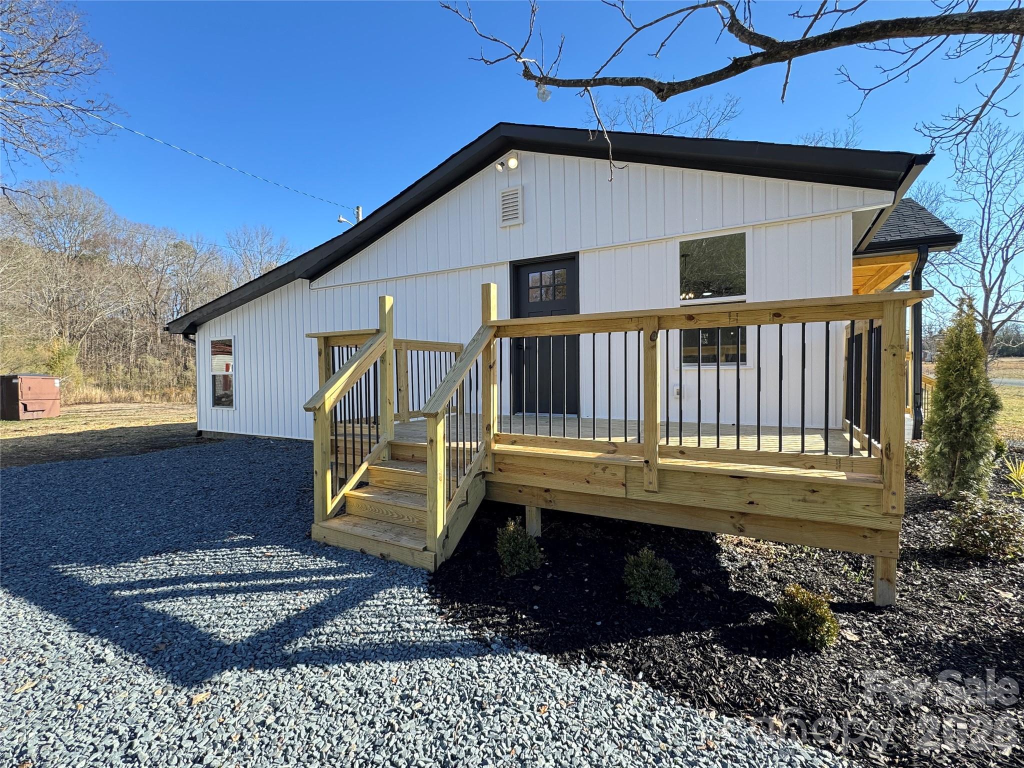 5916 Griffith Road — Monroe