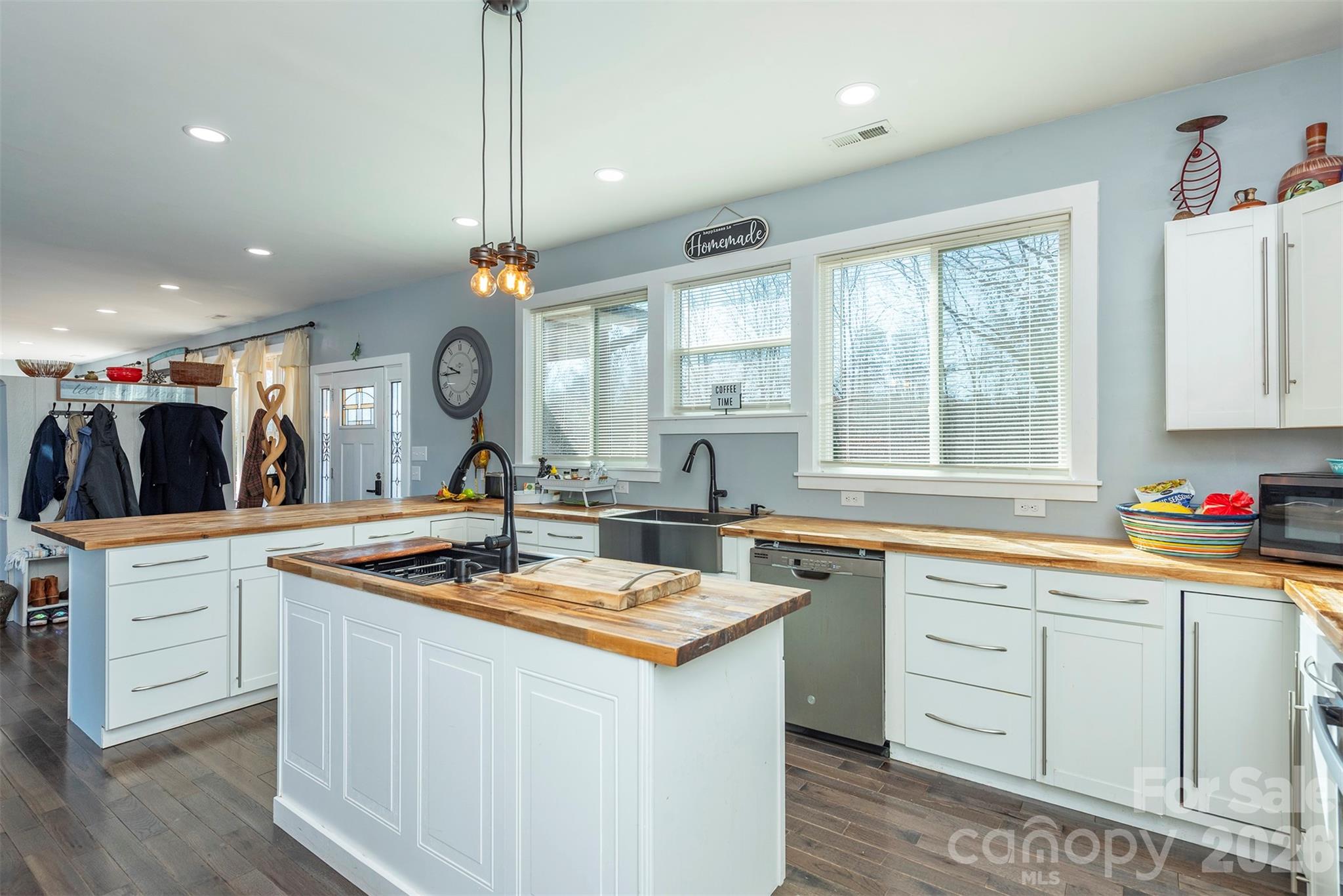 622 Rutherford Drive — Nebo