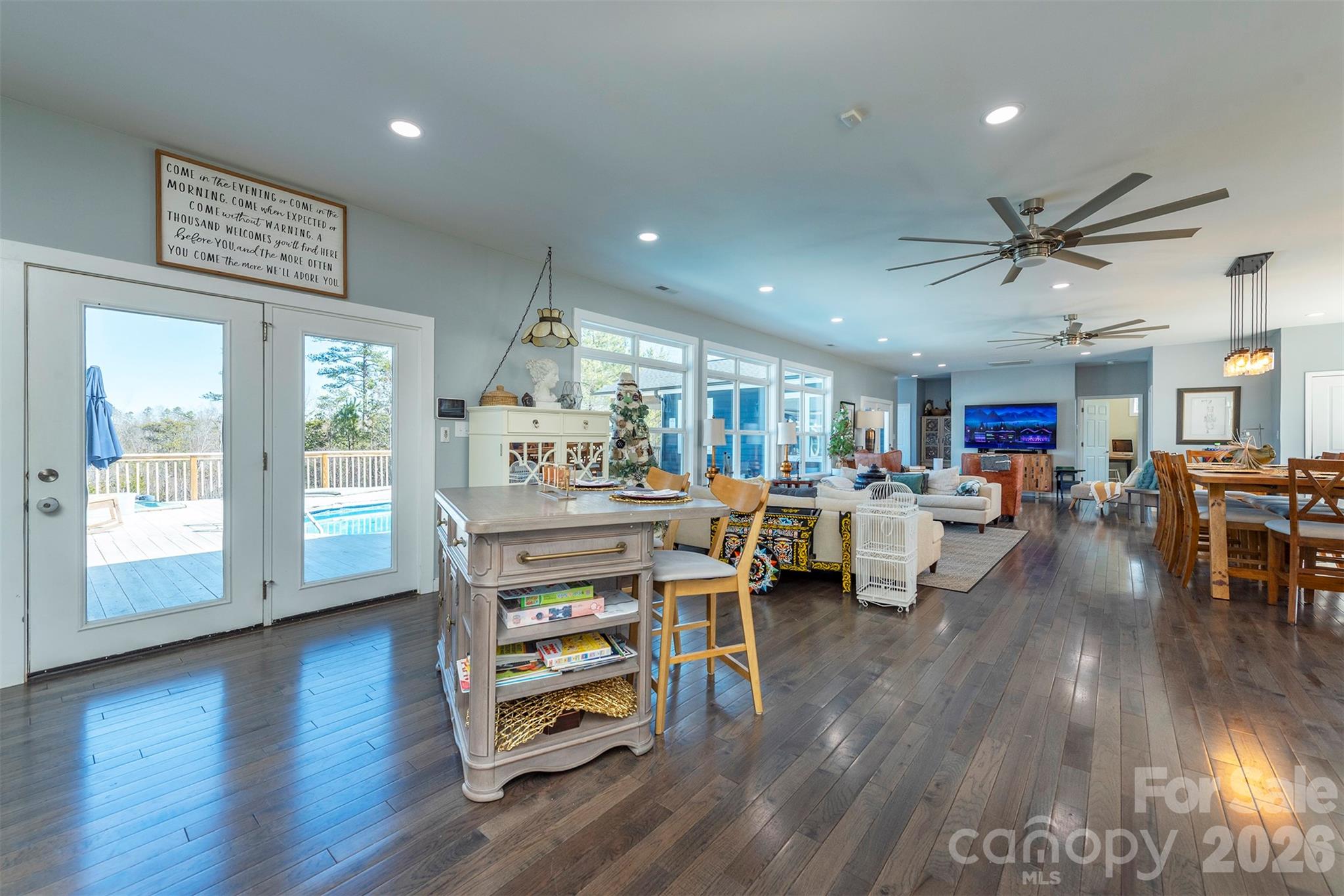 622 Rutherford Drive — Nebo