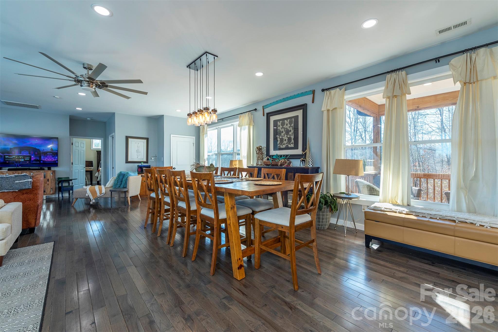 622 Rutherford Drive — Nebo