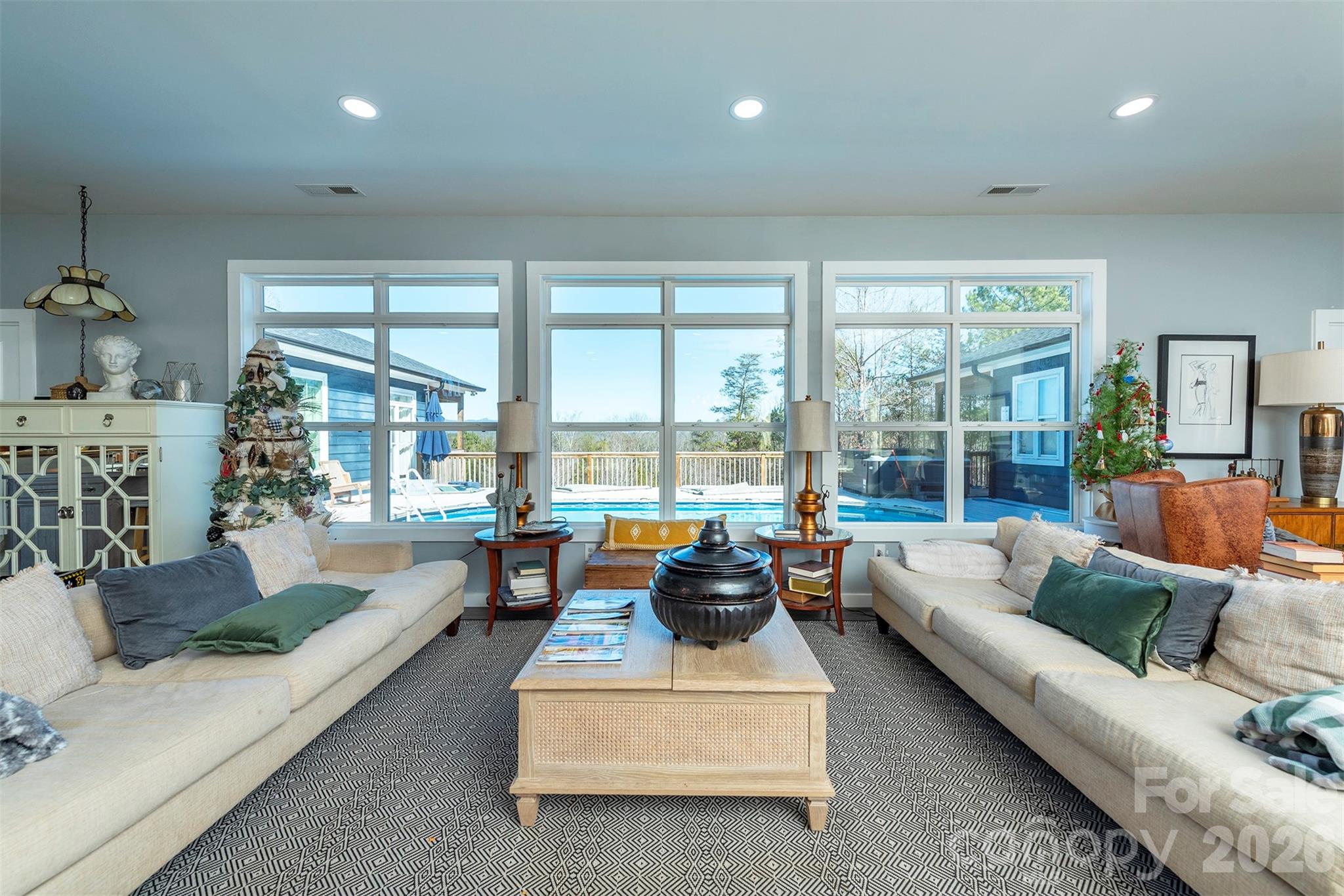 622 Rutherford Drive — Nebo