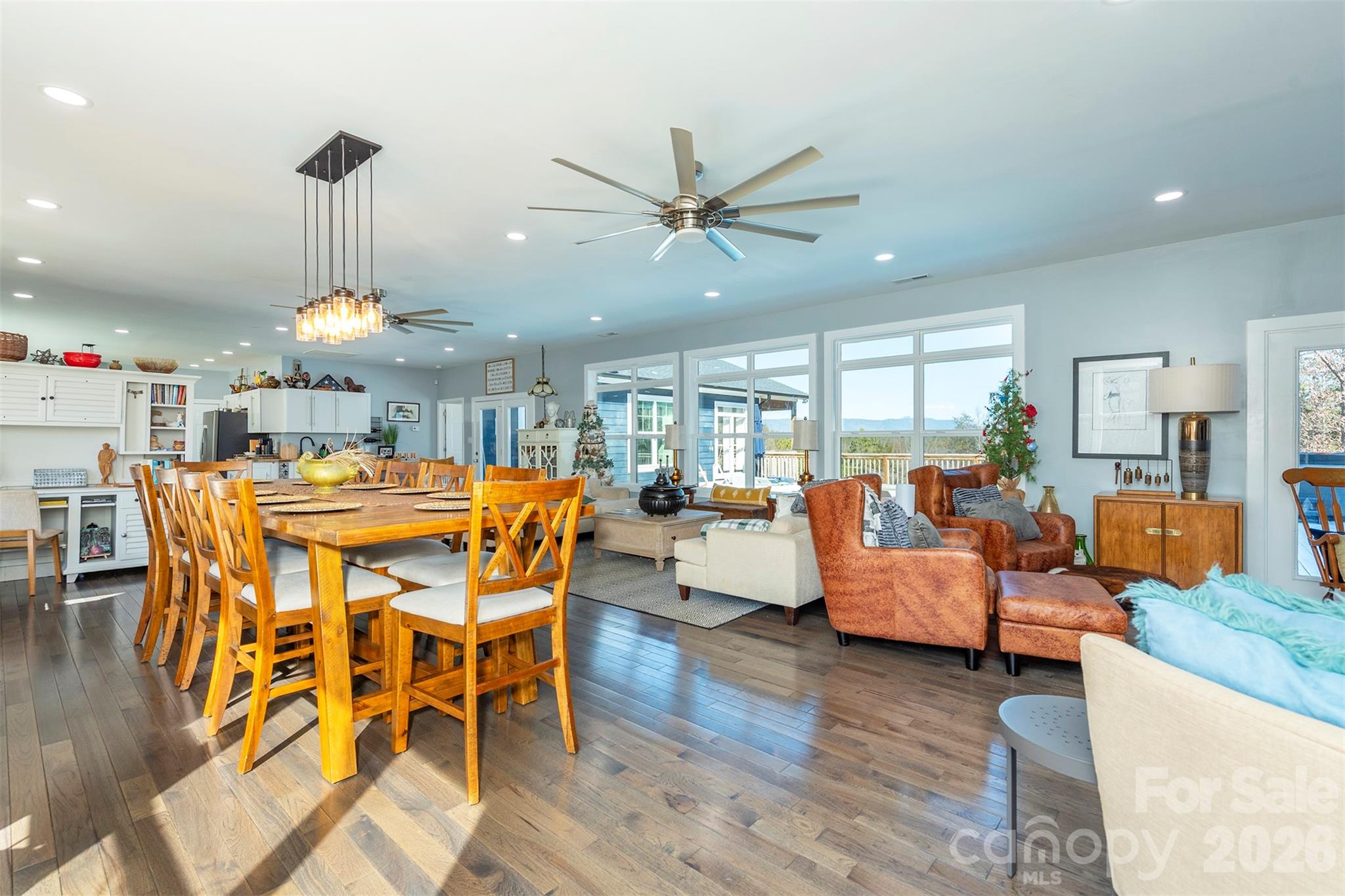 622 Rutherford Drive — Nebo