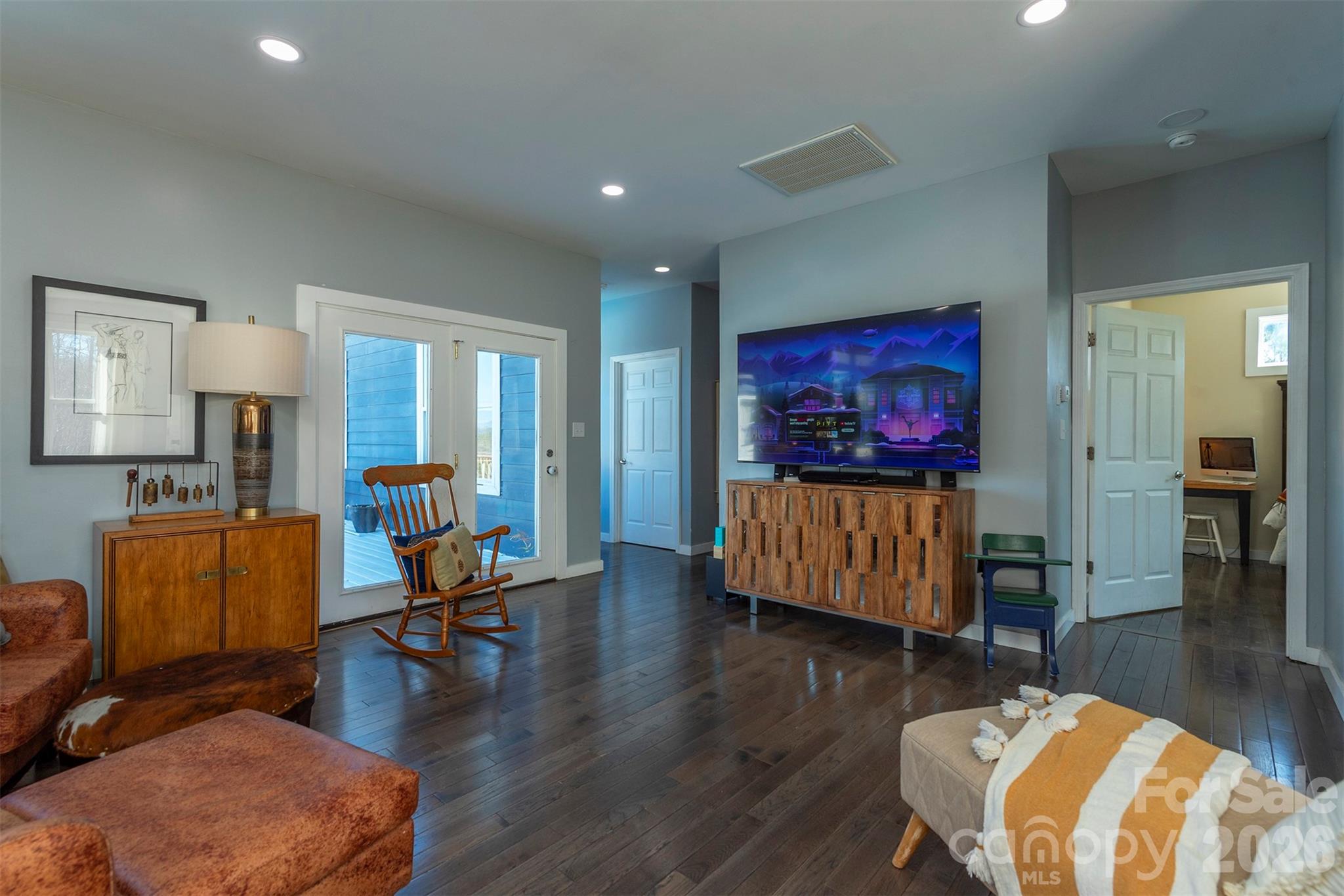 622 Rutherford Drive — Nebo