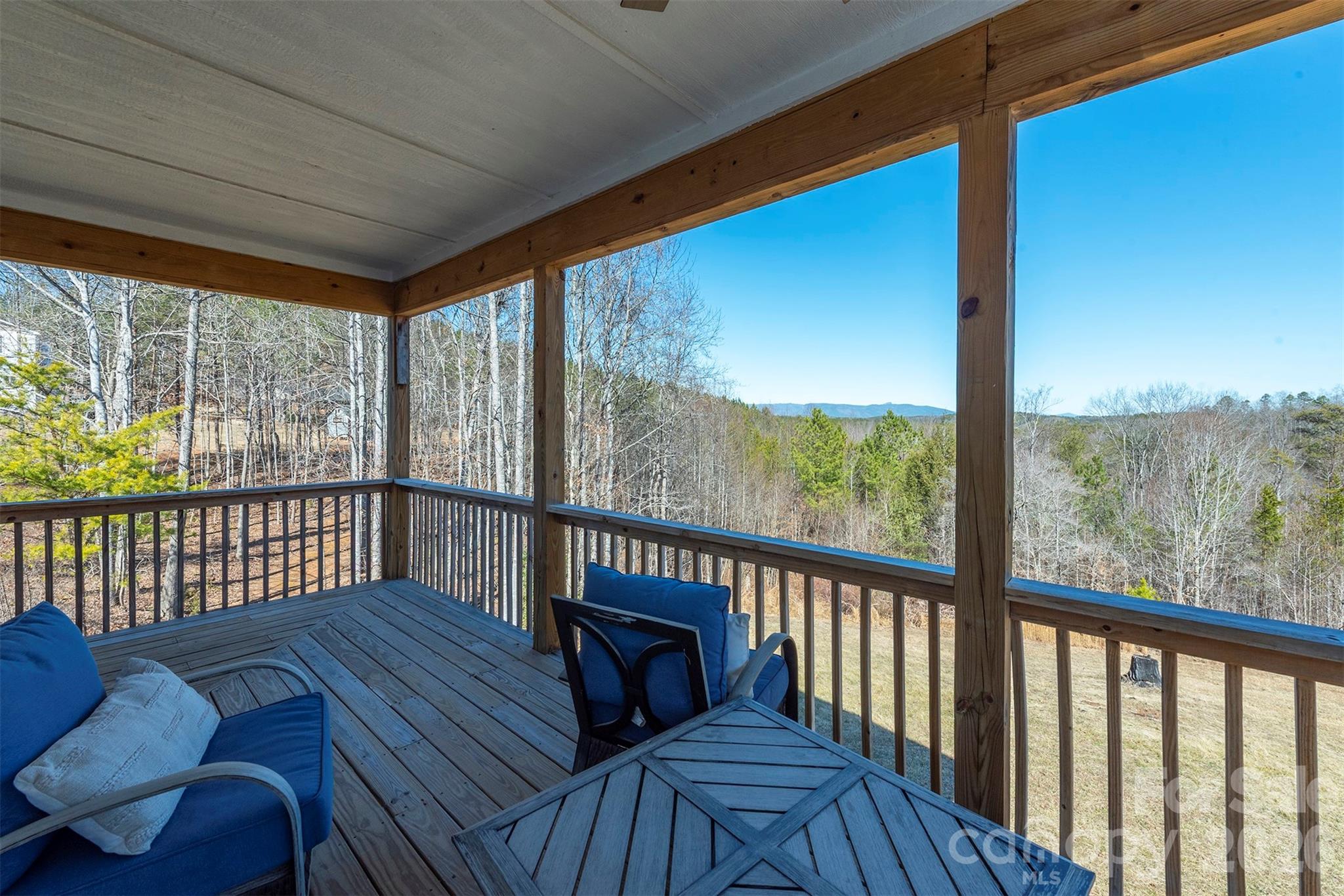 622 Rutherford Drive — Nebo