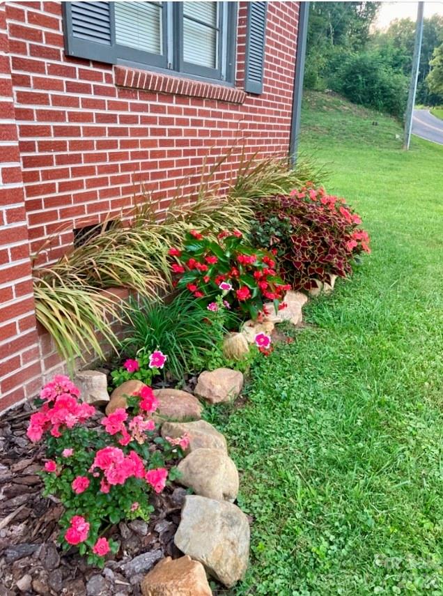 504 Greens Creek Road — Sylva
