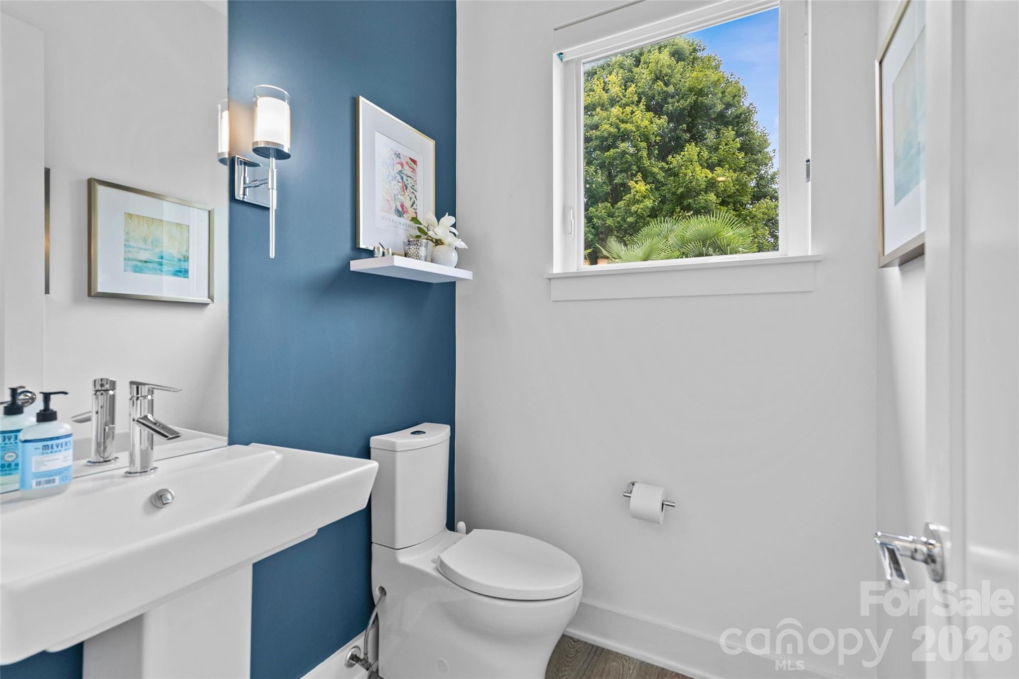 1237 Realta Drive — Charlotte