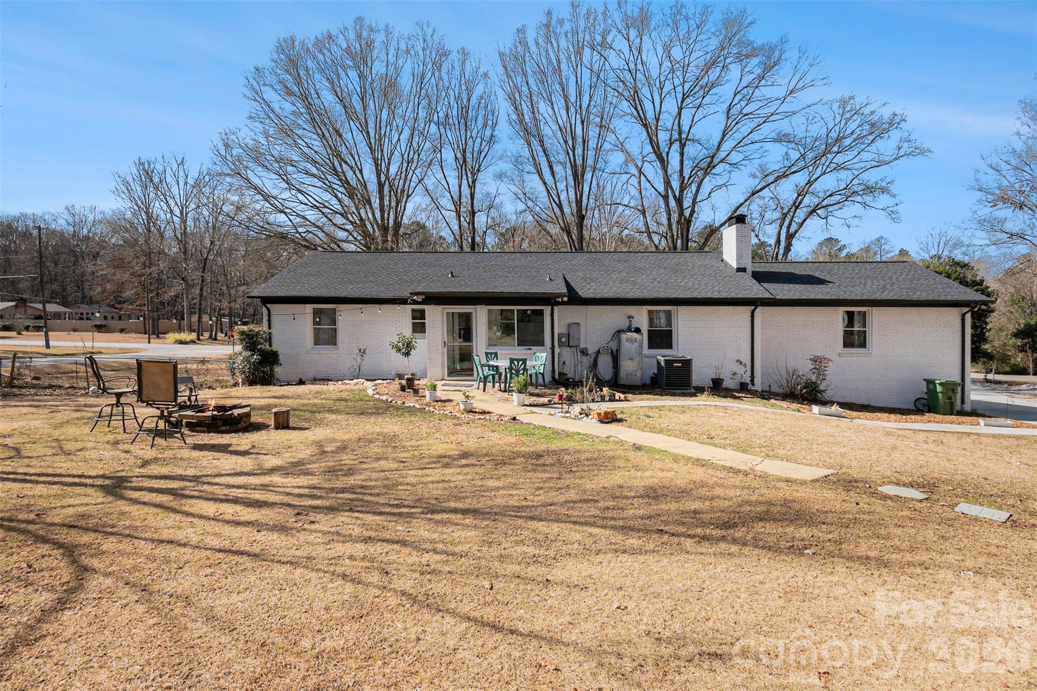 135 Old Gregory Lane — Lancaster