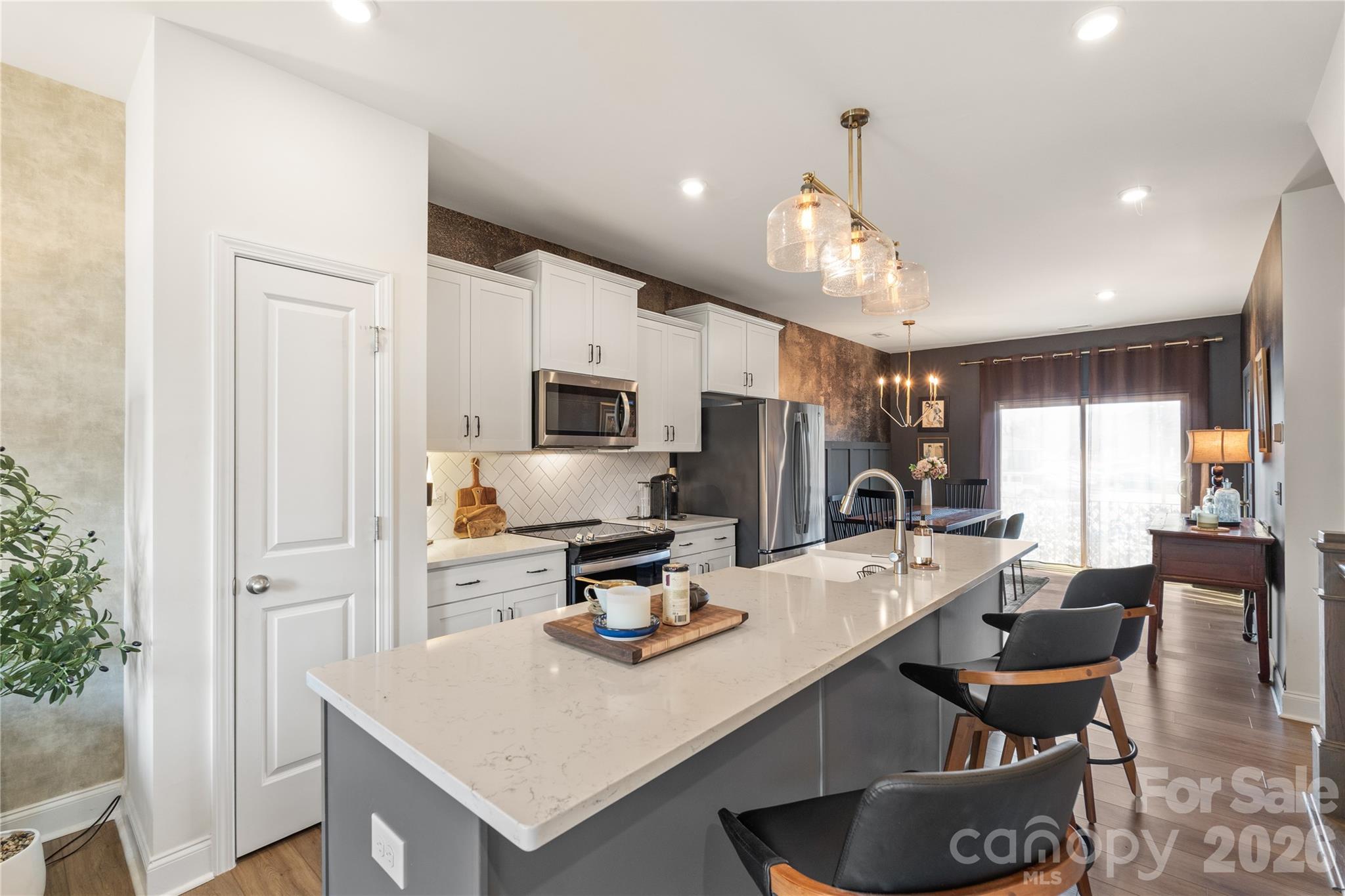 318 Simeon Drive — Charlotte