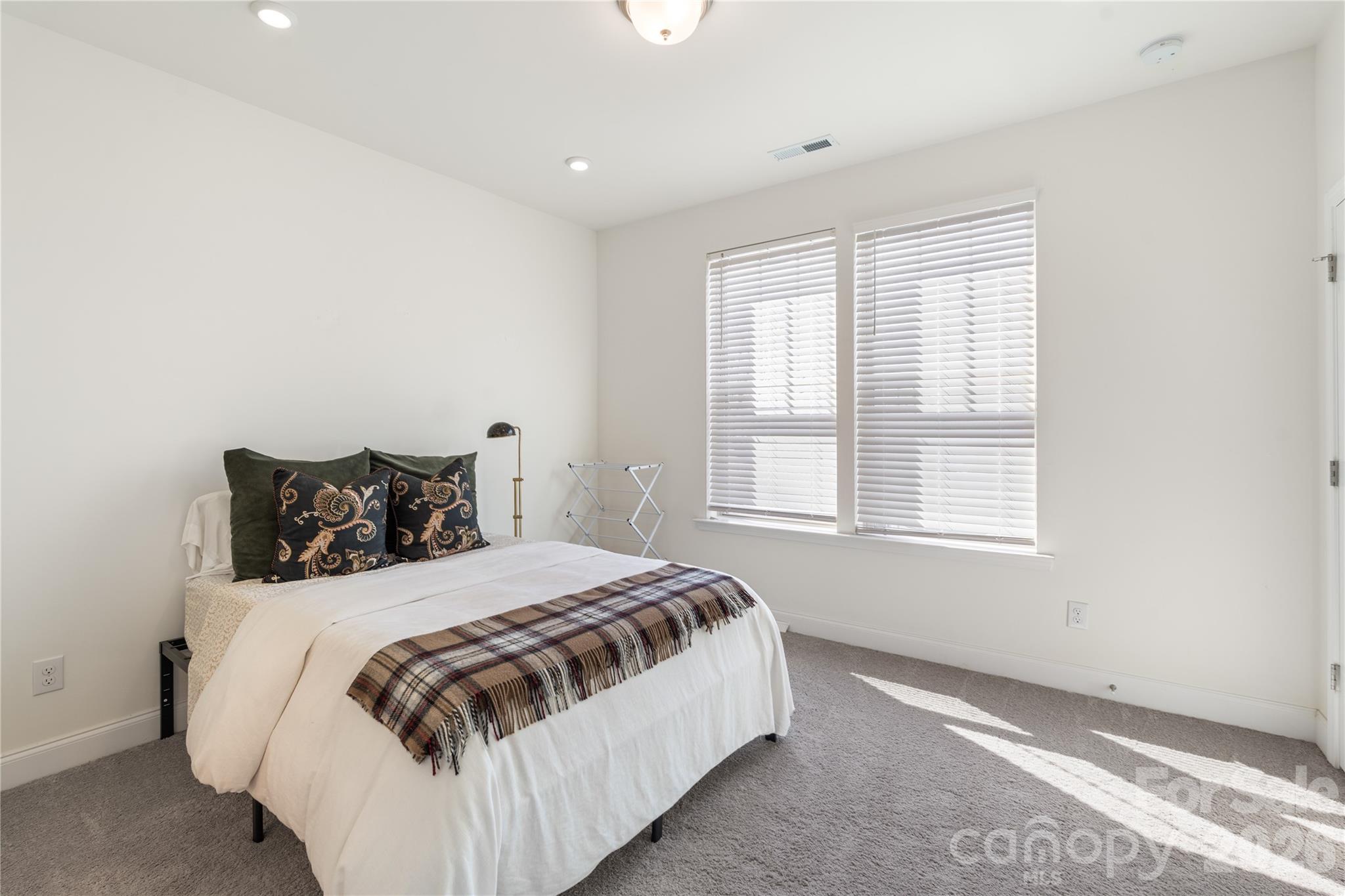 318 Simeon Drive — Charlotte