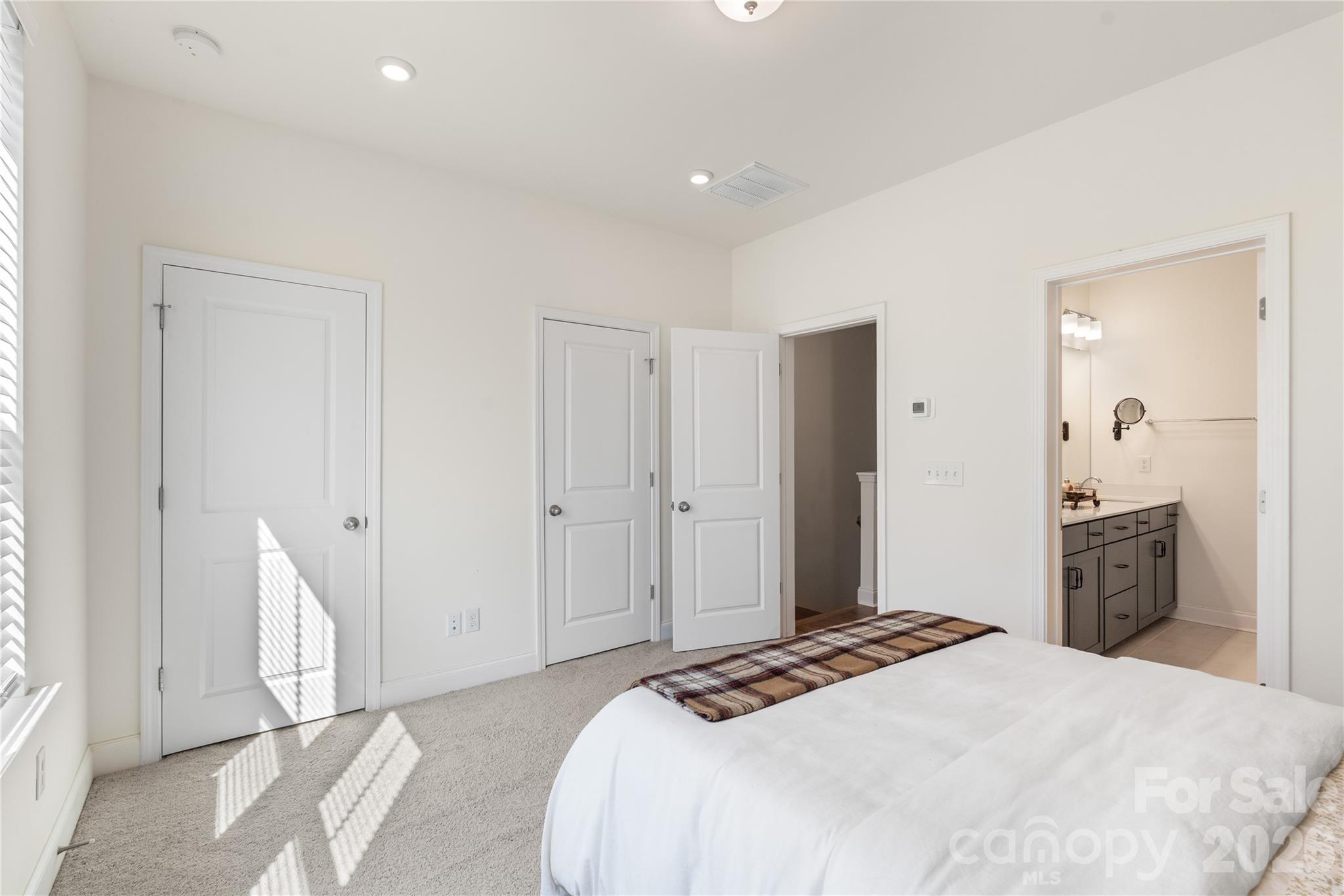 318 Simeon Drive — Charlotte