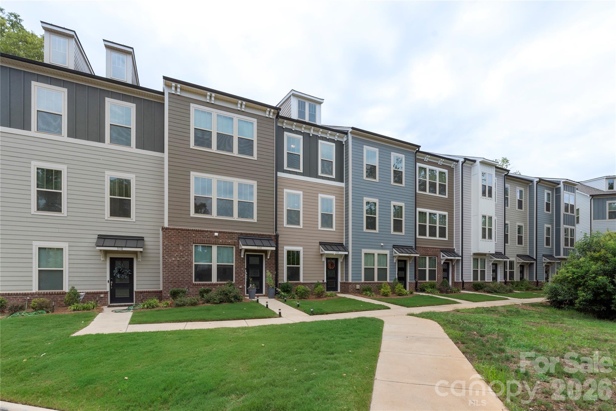 318 Simeon Drive — Charlotte
