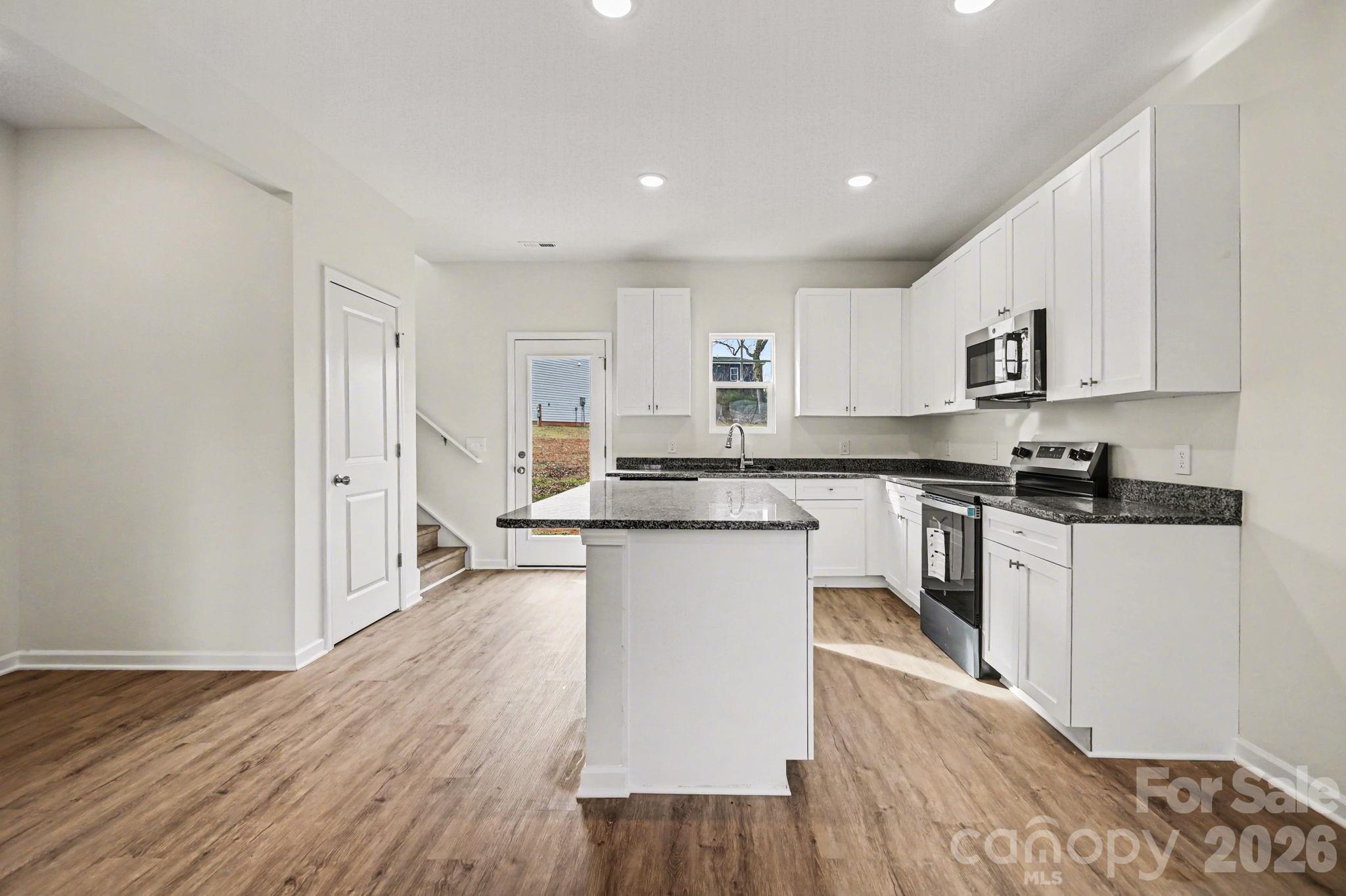 1727 Cloaninger Avenue — Statesville