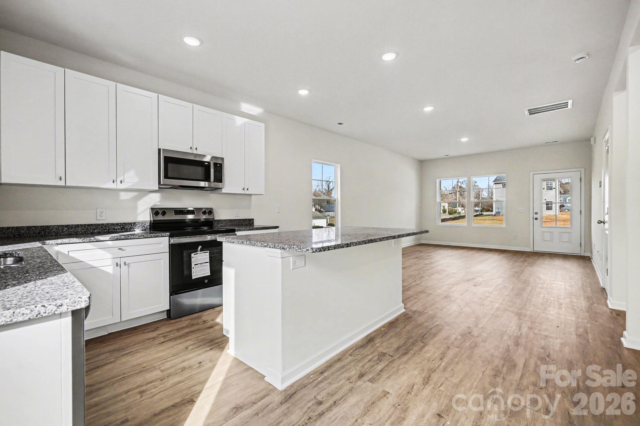 1727 Cloaninger Avenue — Statesville