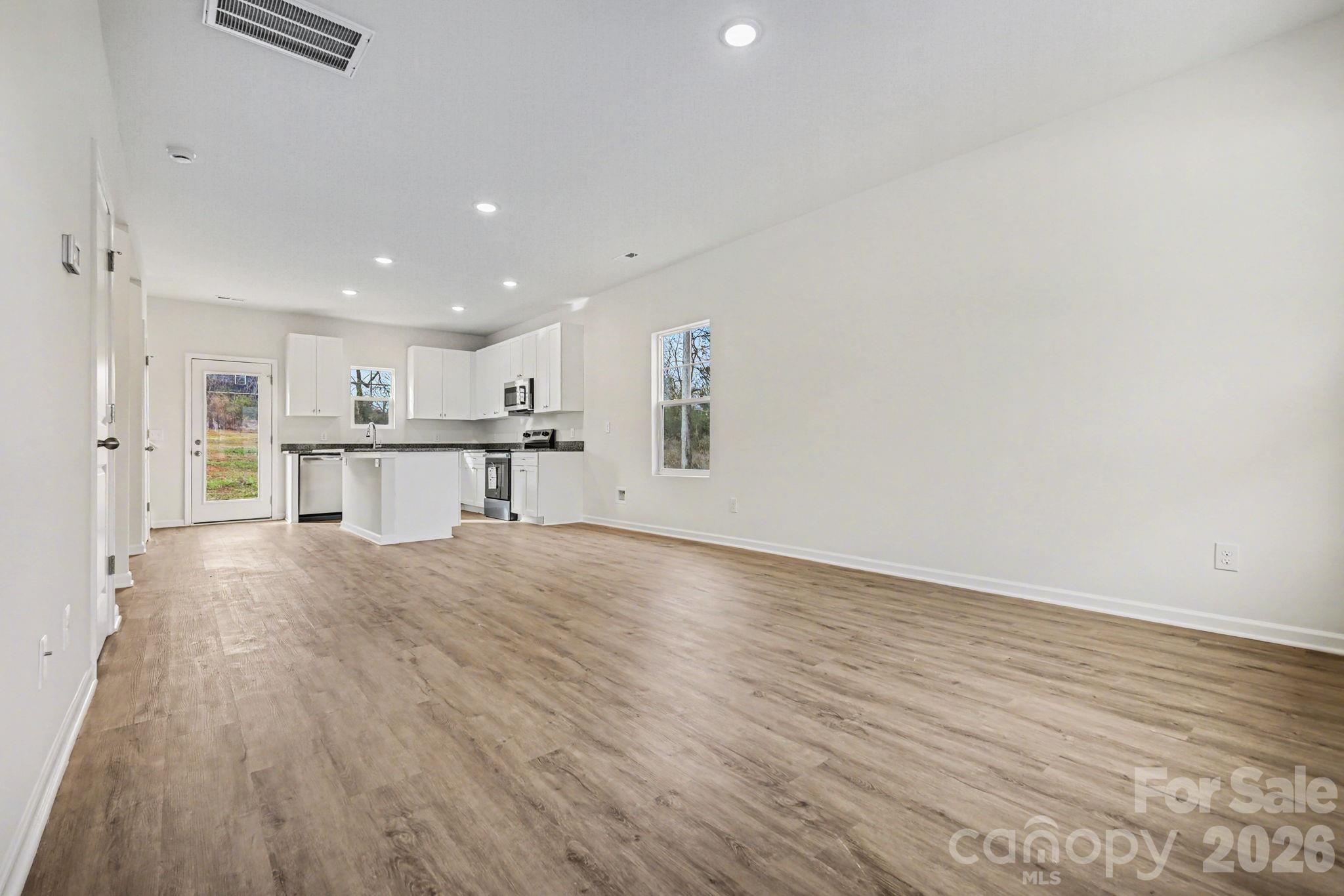 1727 Cloaninger Avenue — Statesville