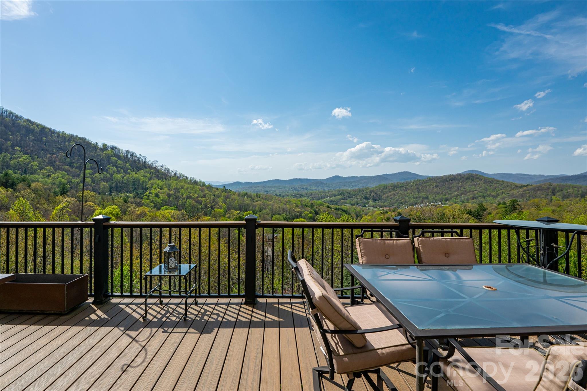 116 Dalya Road — Swannanoa