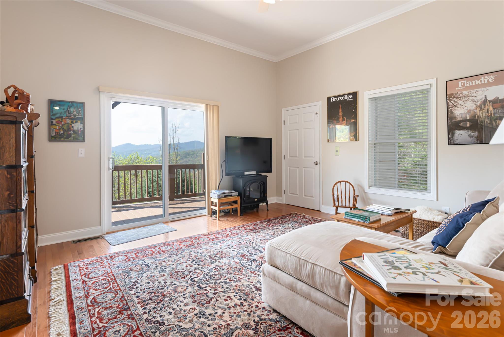 116 Dalya Road — Swannanoa