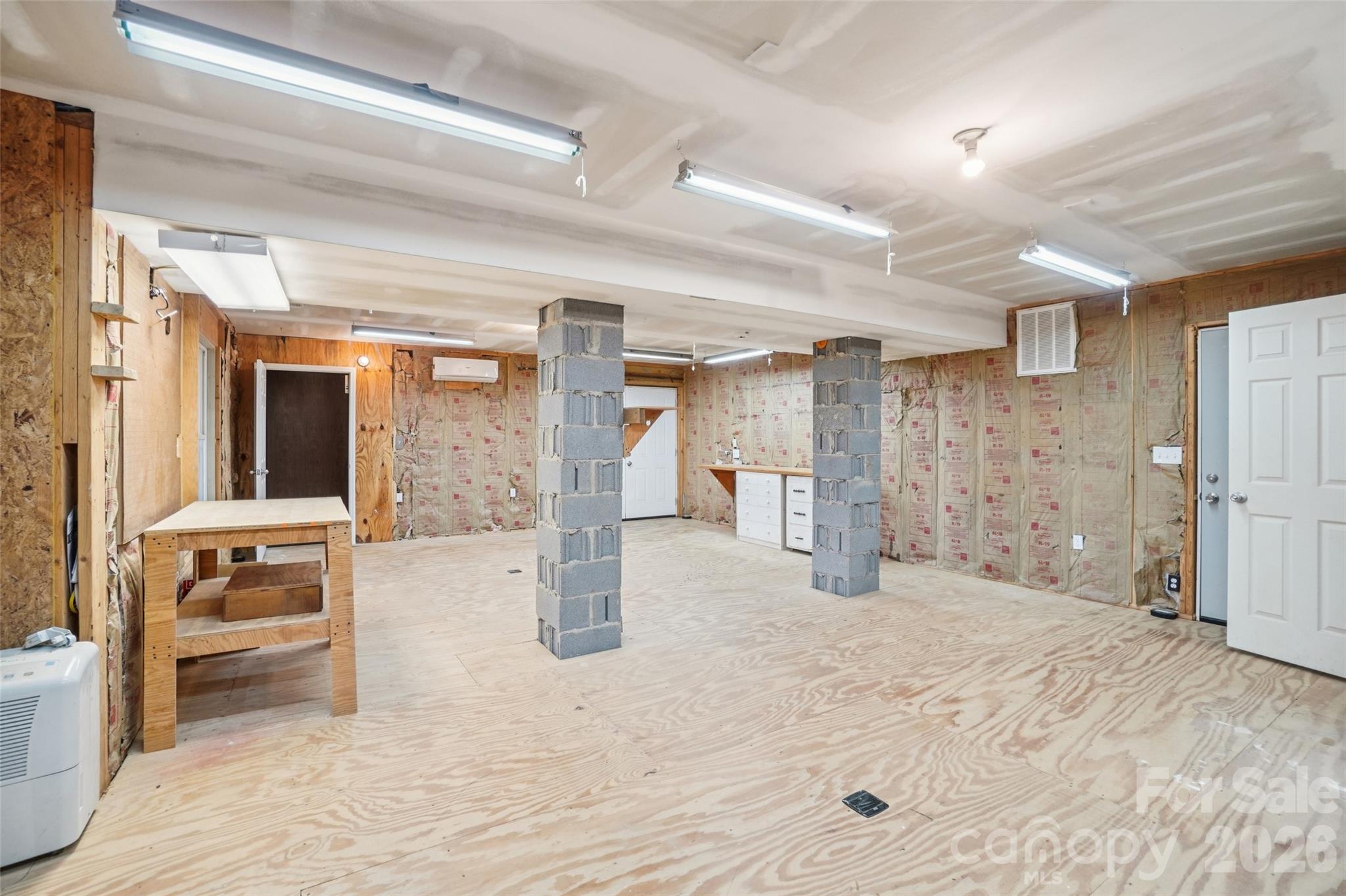 116 Dalya Road — Swannanoa