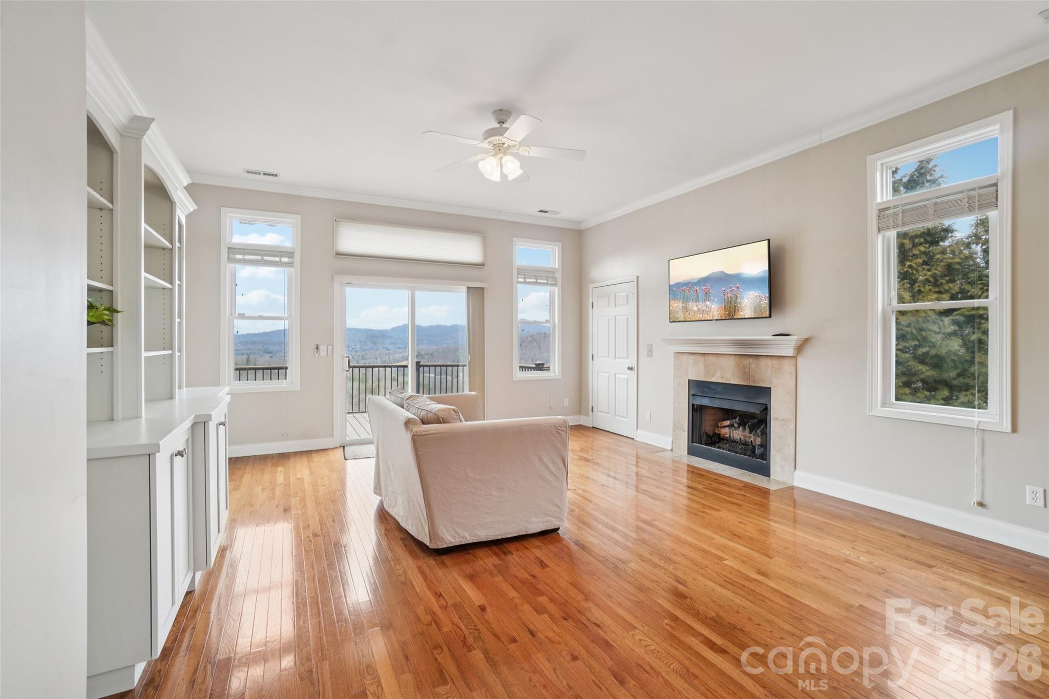 116 Dalya Road — Swannanoa